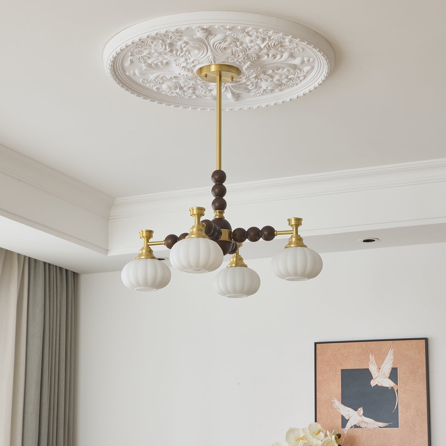 Avdorira Eleganter Vintage-Kronleuchter aus Messing und Holz-Letslighting