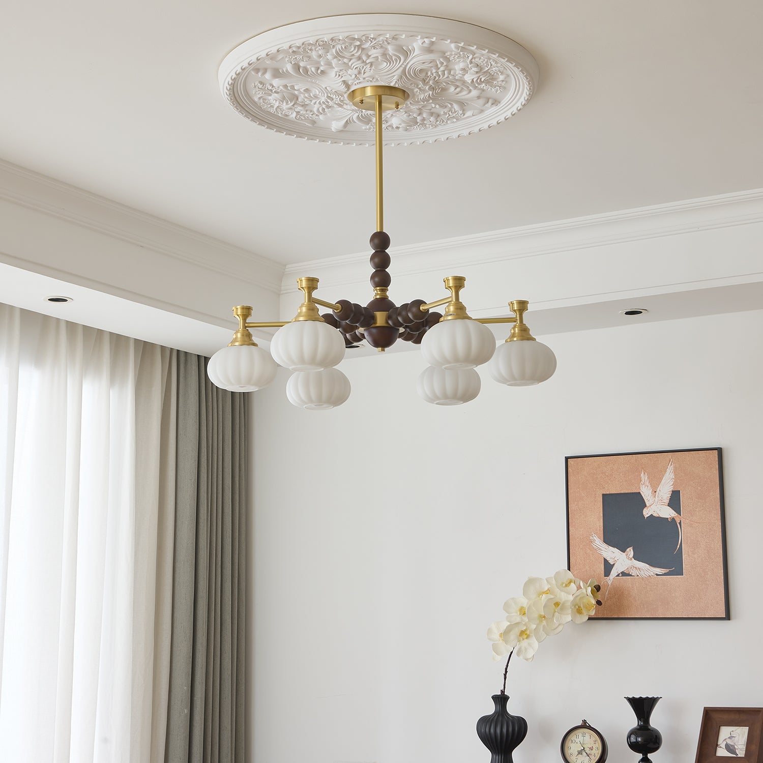 Avdorira Eleganter Vintage-Kronleuchter aus Messing und Holz-Letslighting