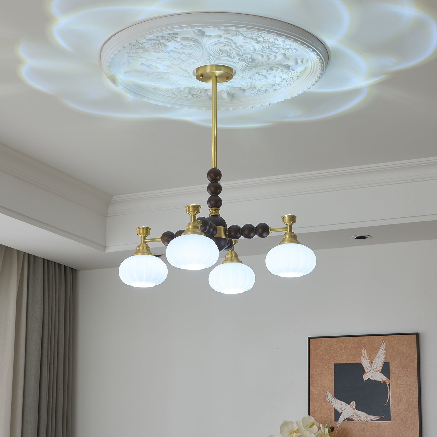Avdorira Eleganter Vintage-Kronleuchter aus Messing und Holz-Letslighting