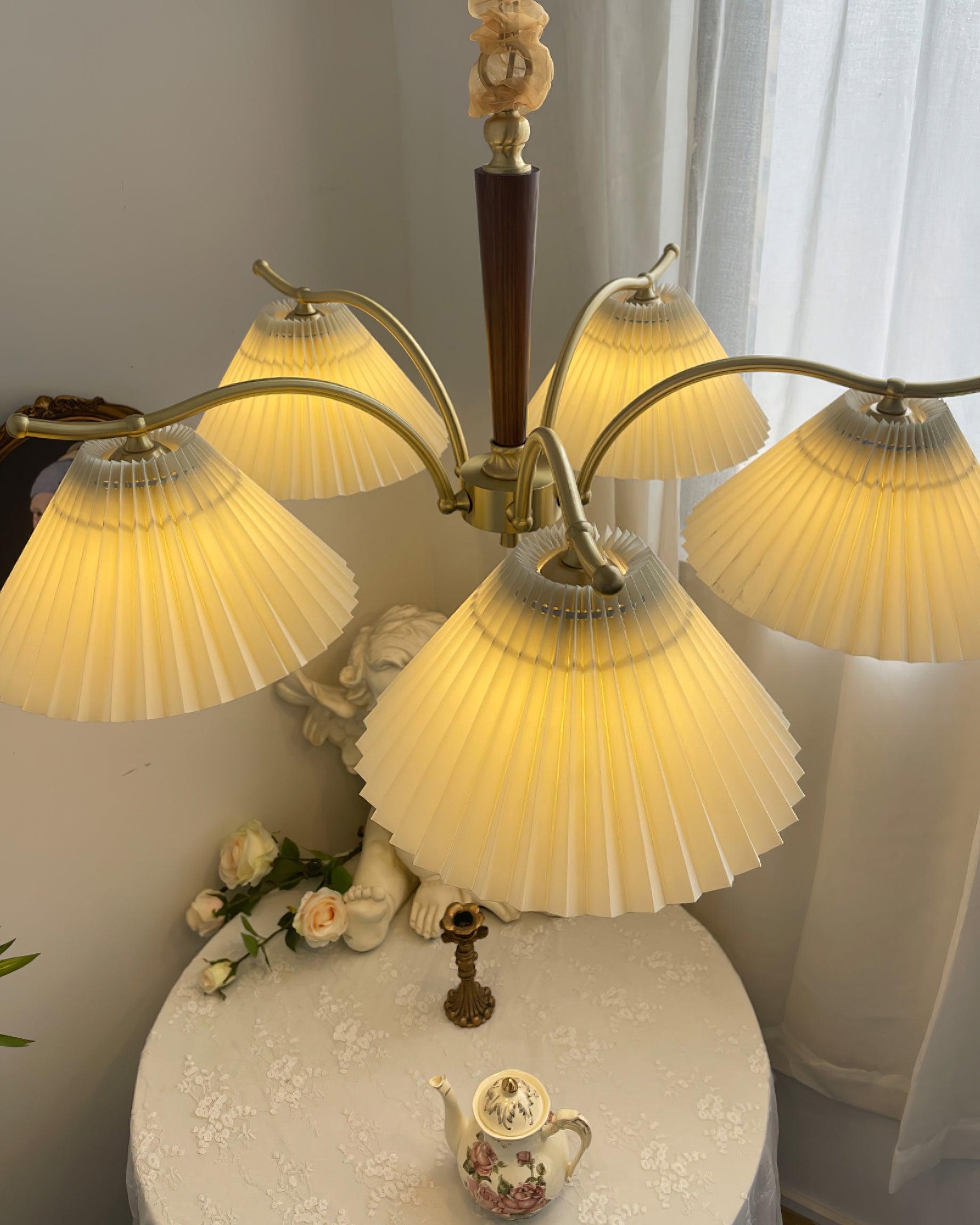 Kronleuchter Gefeilt Stoff Schirme Walnuss Messing Arme Warm Retro-Letslighting