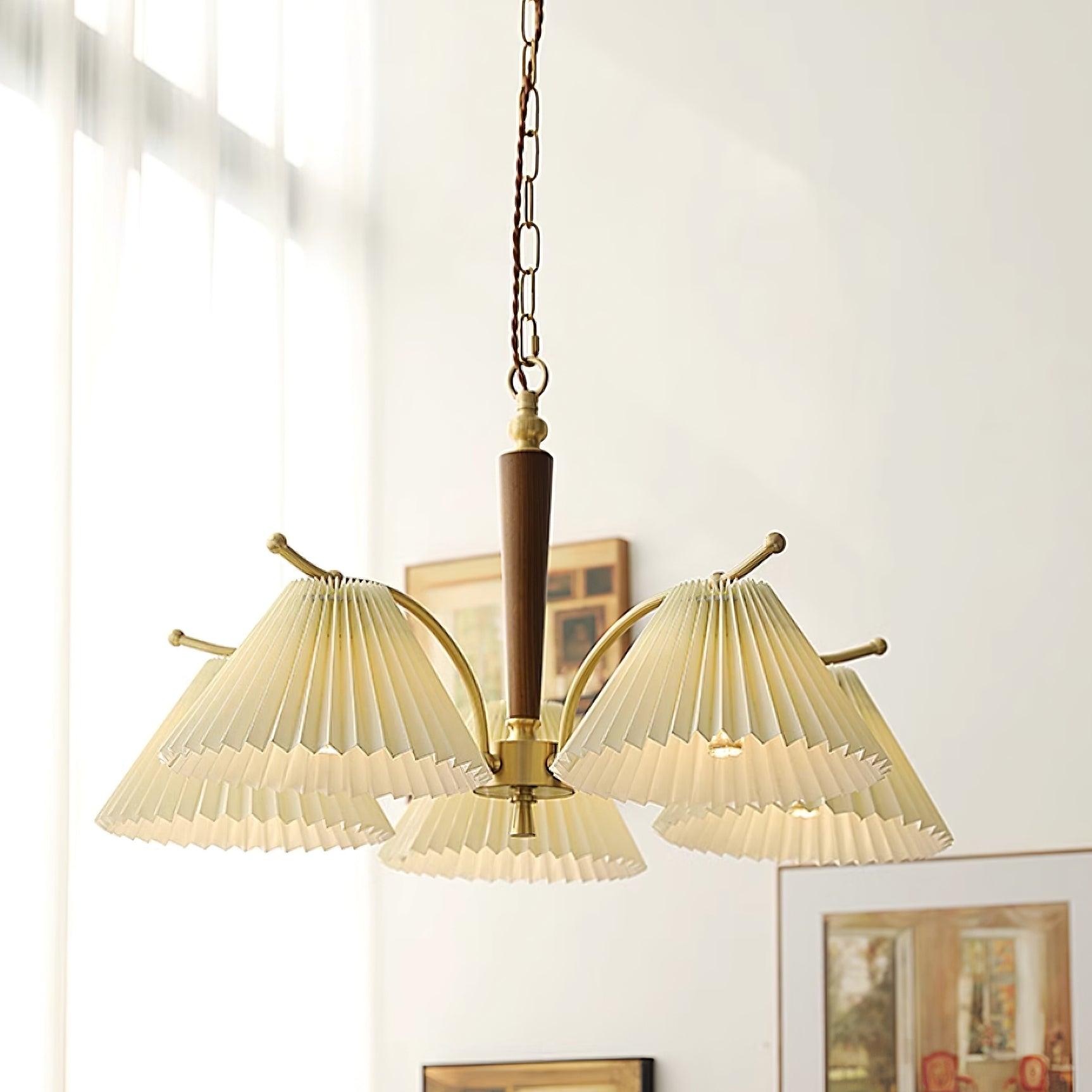 Kronleuchter Gefeilt Stoff Schirme Walnuss Messing Arme Warm Retro-Letslighting