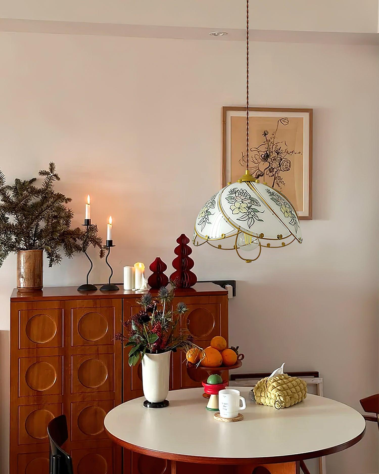 Pendelleuchte Glasblütenschirm Metallgestell Vintage-Letslighting