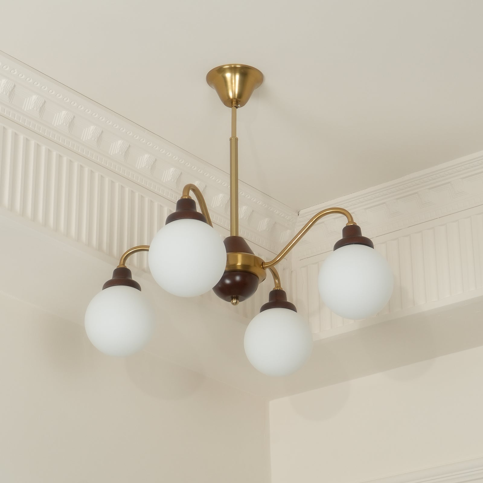 Marley Vintage Kronleuchter aus Holz und Glas-Letslighting