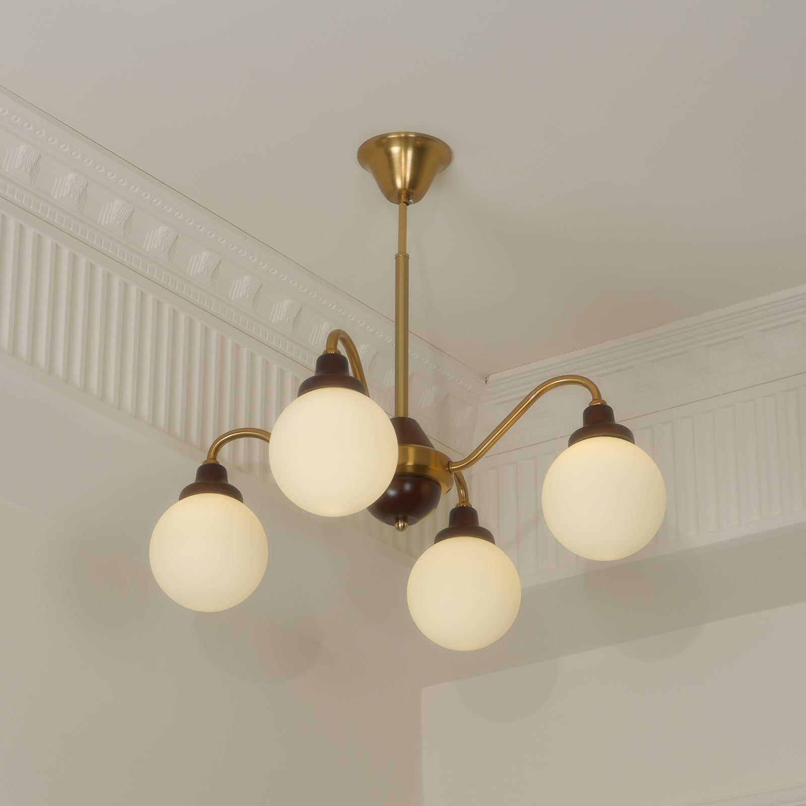 Marley Vintage Kronleuchter aus Holz und Glas-Letslighting