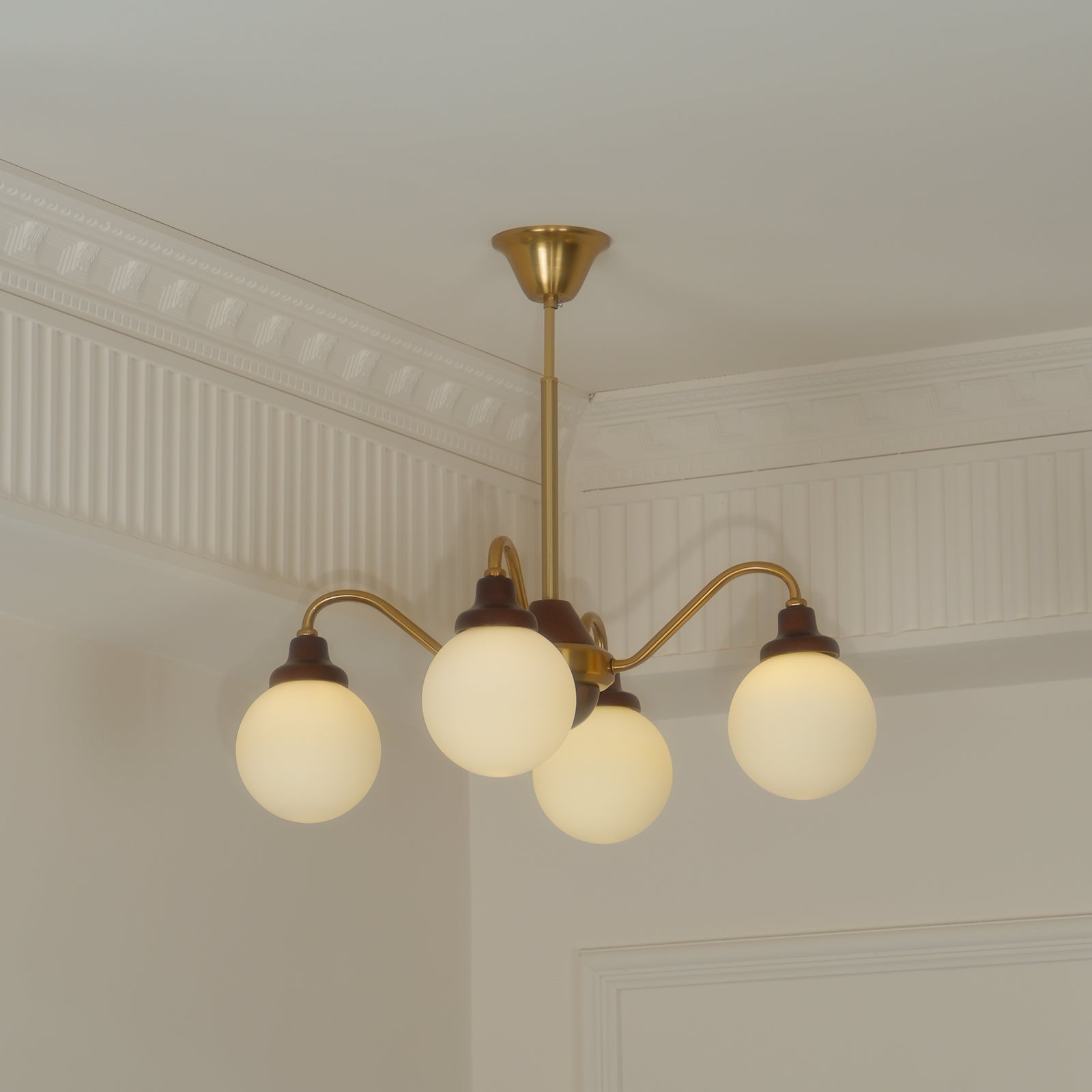 Marley Vintage Kronleuchter aus Holz und Glas-Letslighting