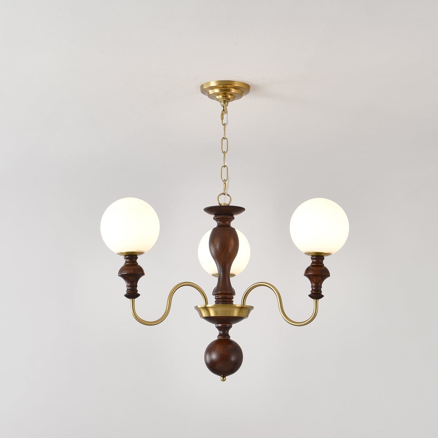 Lustra Kronleuchter Holz Messing Zeitlos Globus-Letslighting