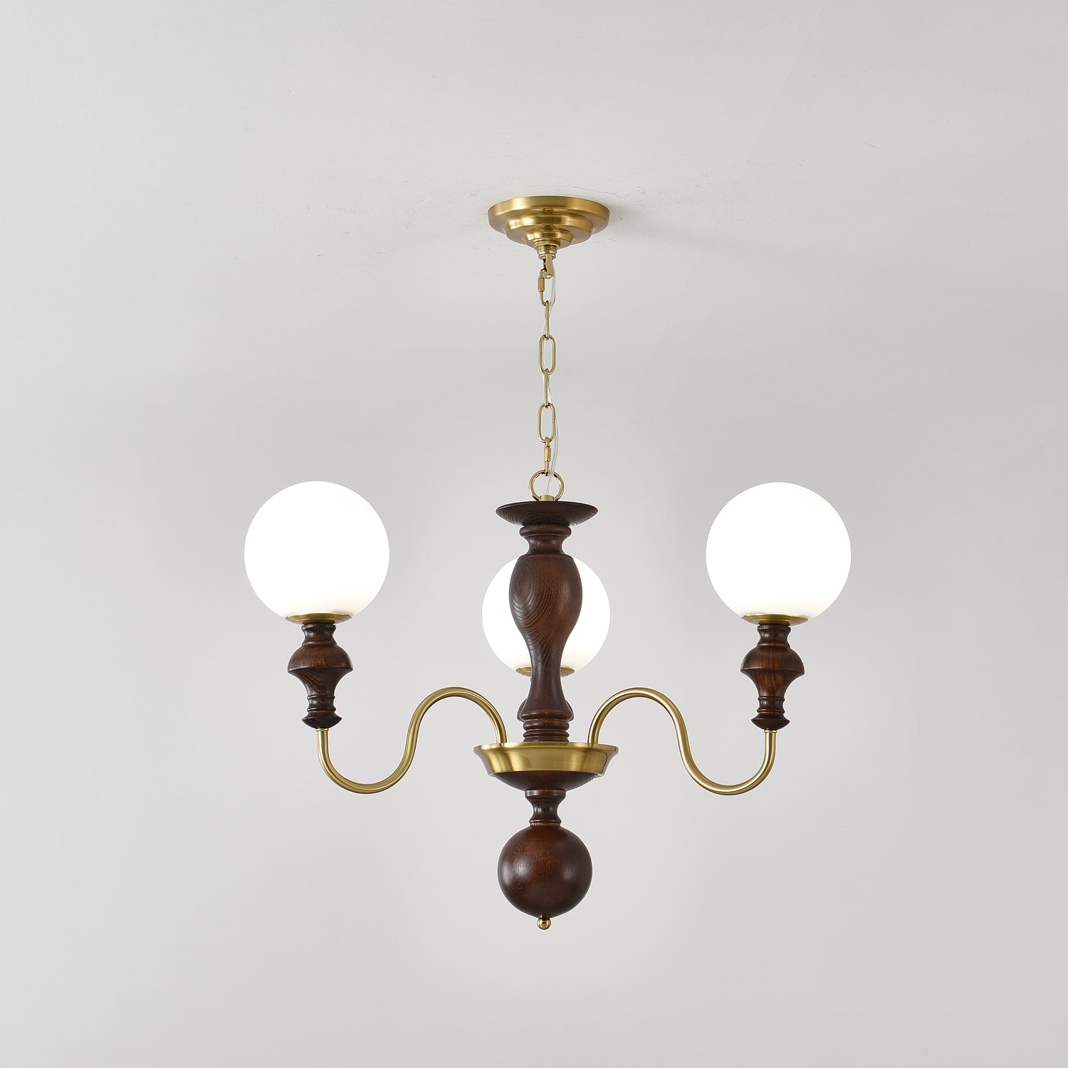 Lustra Kronleuchter Holz Messing Zeitlos Globus-Letslighting