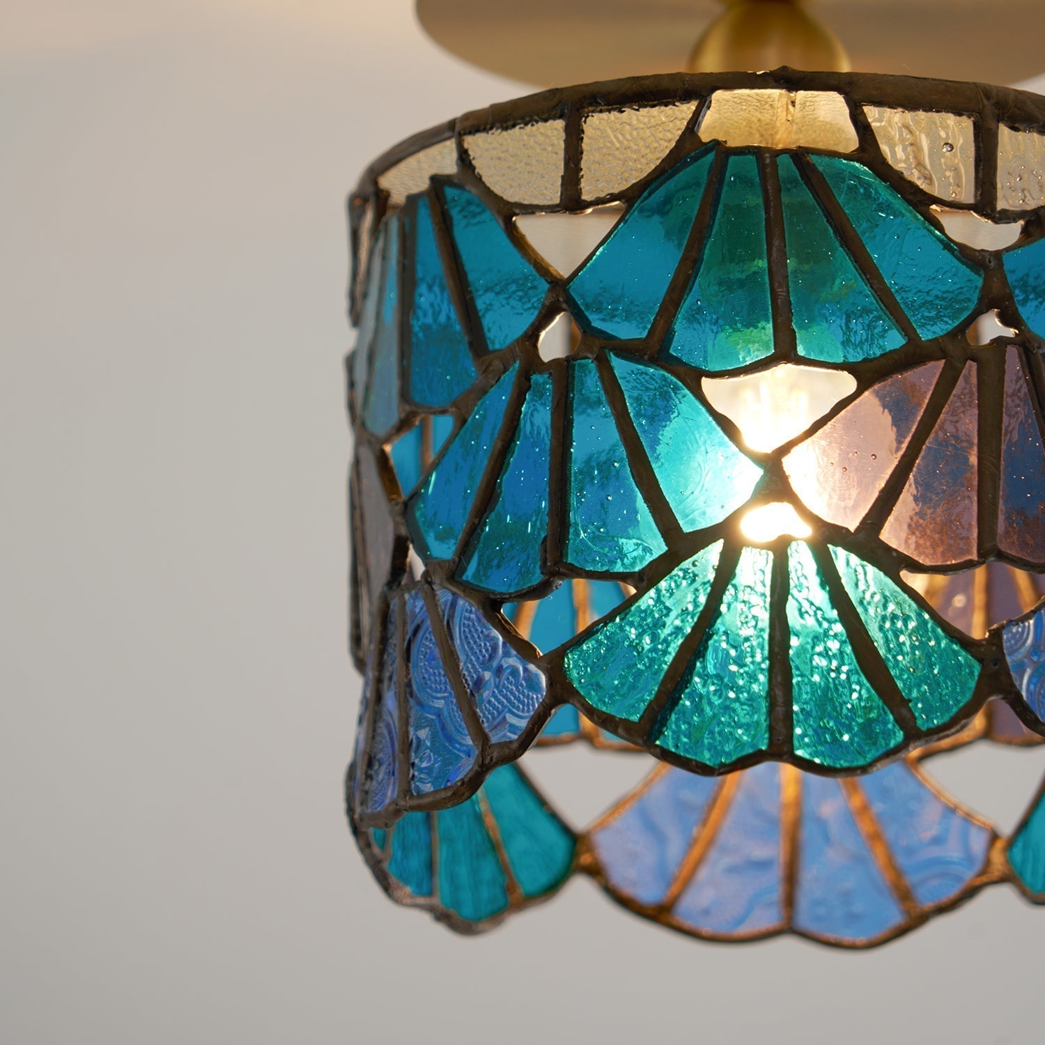 Rosavine Tiffany Buntglas Halb-Aufbaumontierte Leuchte-Letslighting