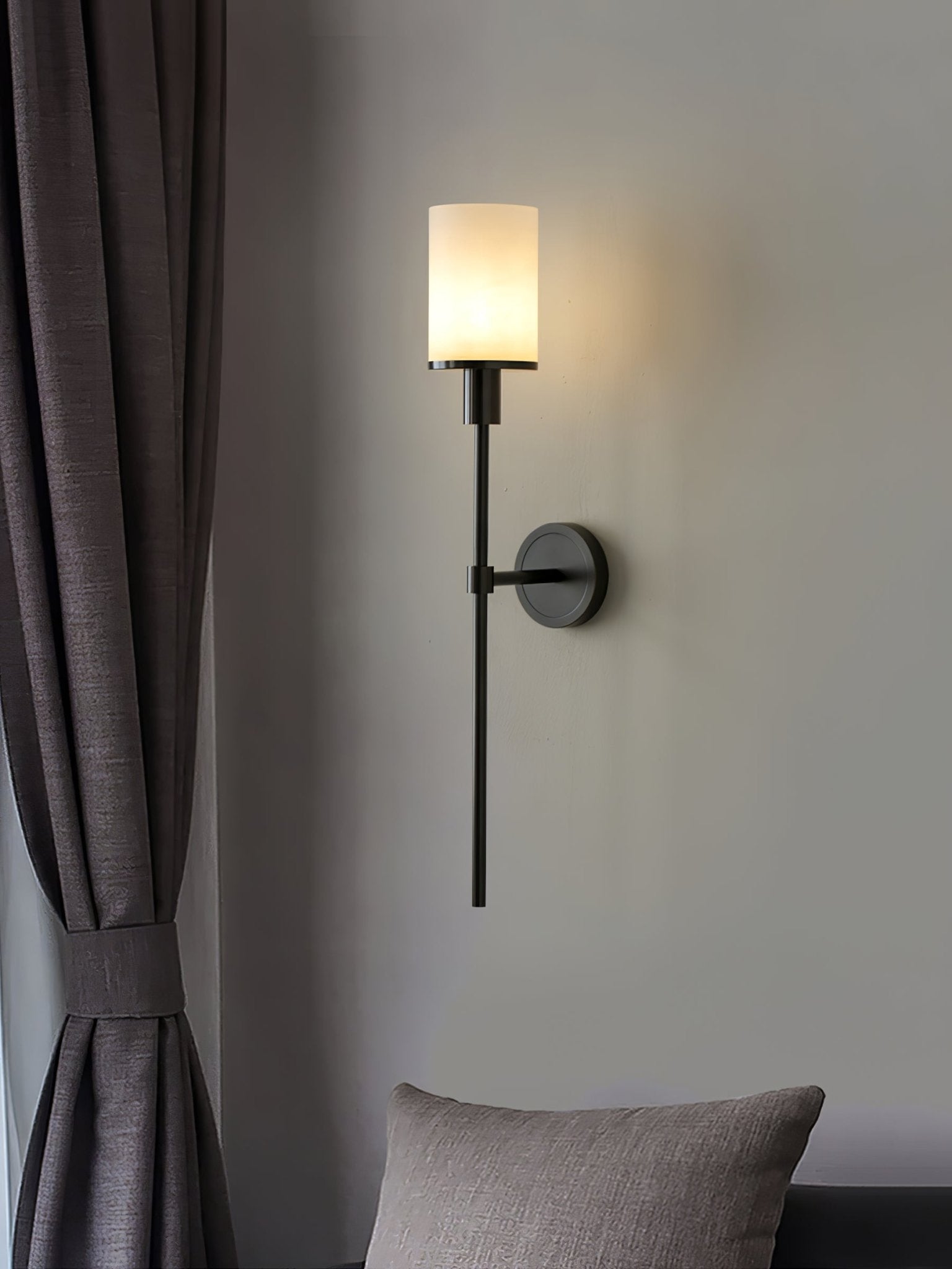 Tracie Classic Sconce - Blowlighting