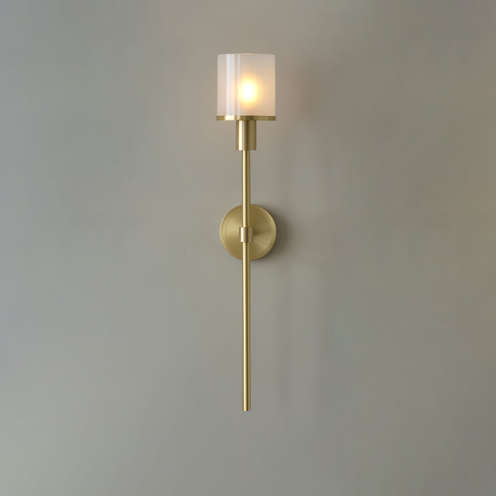 Tracie Classic Sconce - Blowlighting