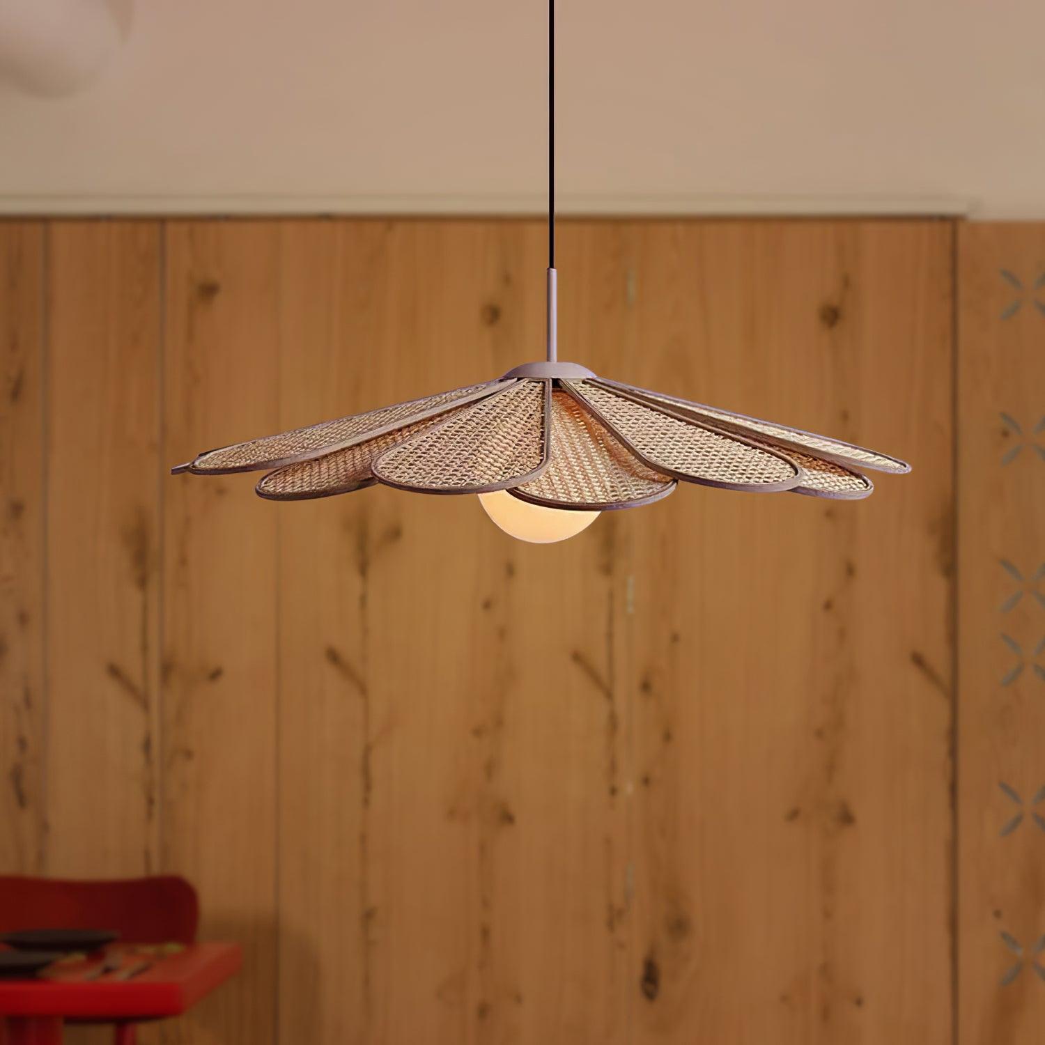 Pendelleuchte Rattan Blütenblatt Metallrahmen-Letslighting