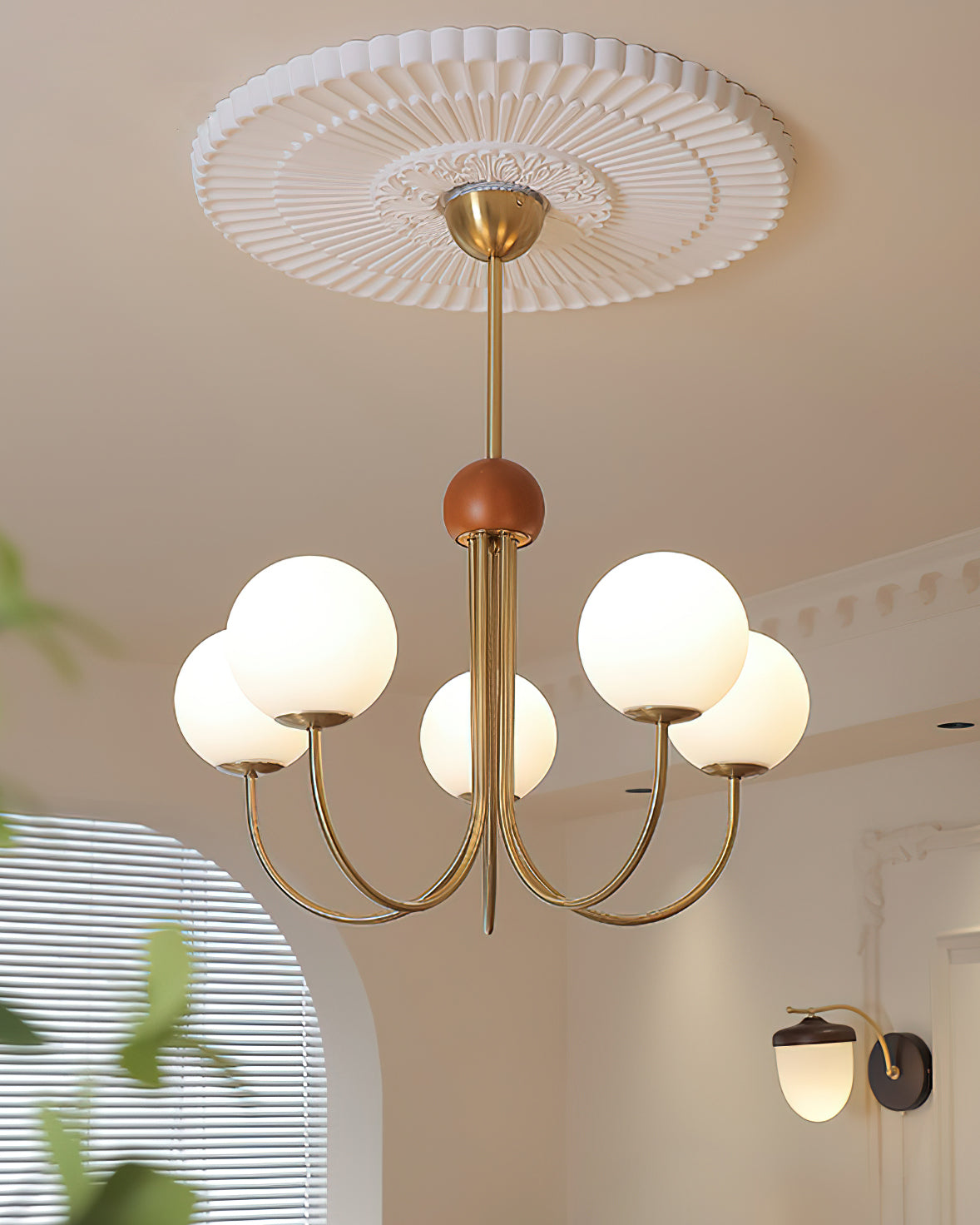 Candil Moderner Messing- und Glaskugel-Kronleuchter-Letslighting