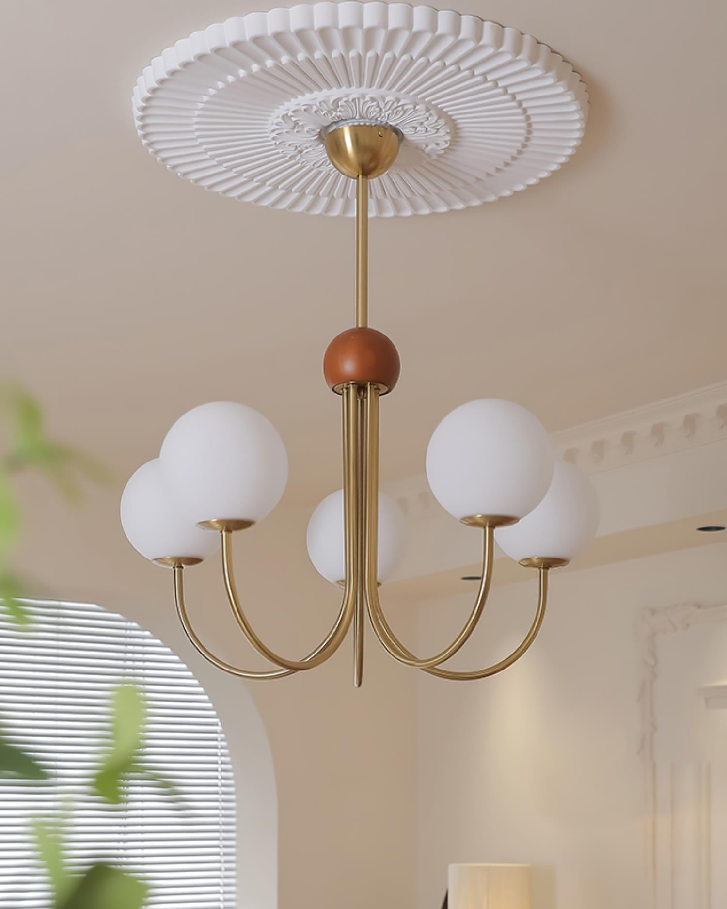 Candil Moderner Messing- und Glaskugel-Kronleuchter-Letslighting
