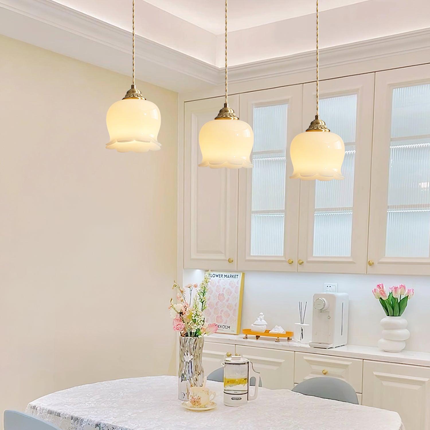 Valley Flower Pendant Lamp - Blowlighting