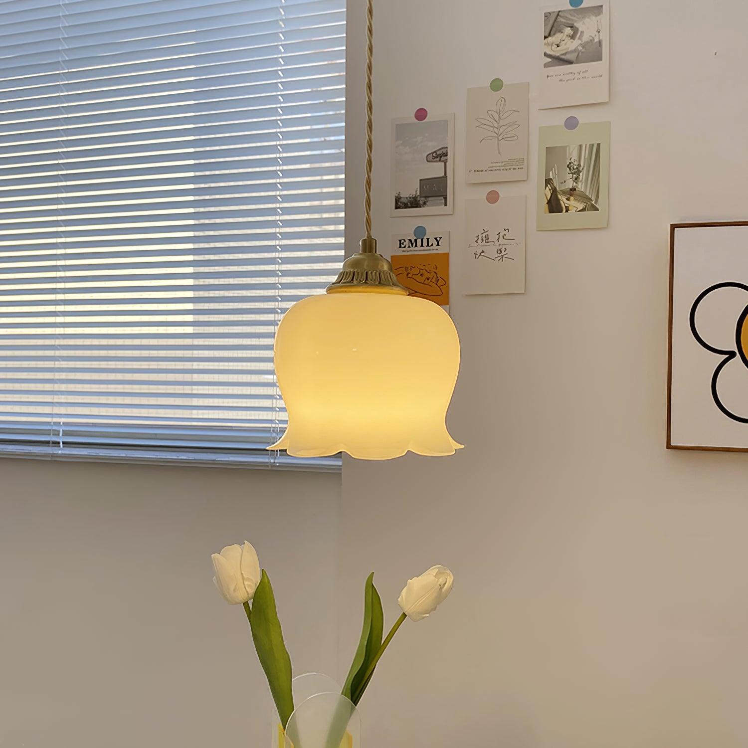 Valley Flower Pendant Lamp - Blowlighting