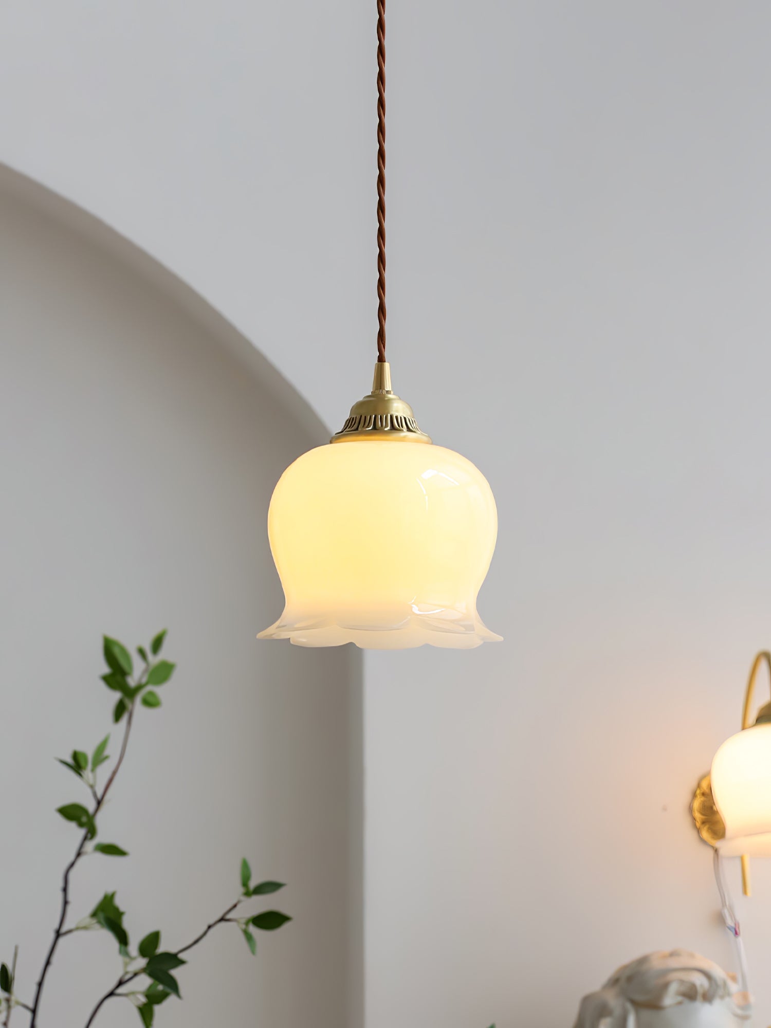 Valley Flower Pendant Lamp - Blowlighting