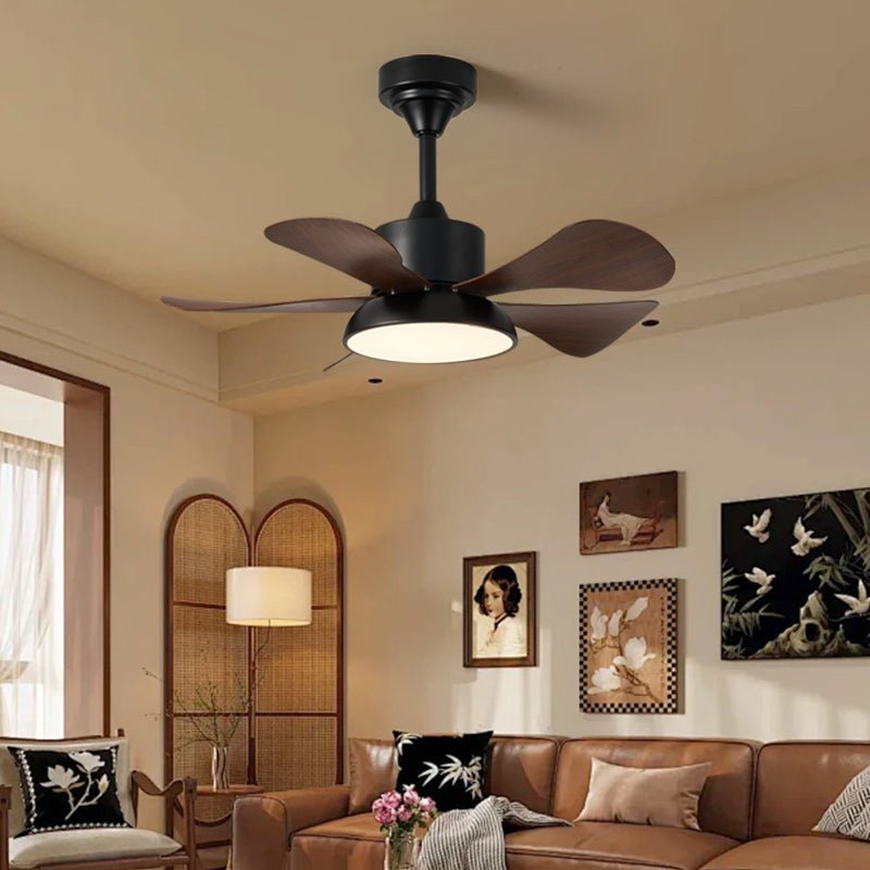 Archer Deckenventilatorleuchte, Nahaufnahme der schwarzen Oberfläche