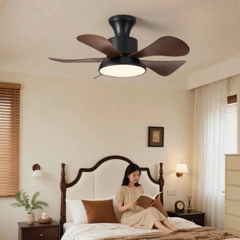 Archer Deckenventilatorleuchte, Nahaufnahme der Walnuss-Oberfläche