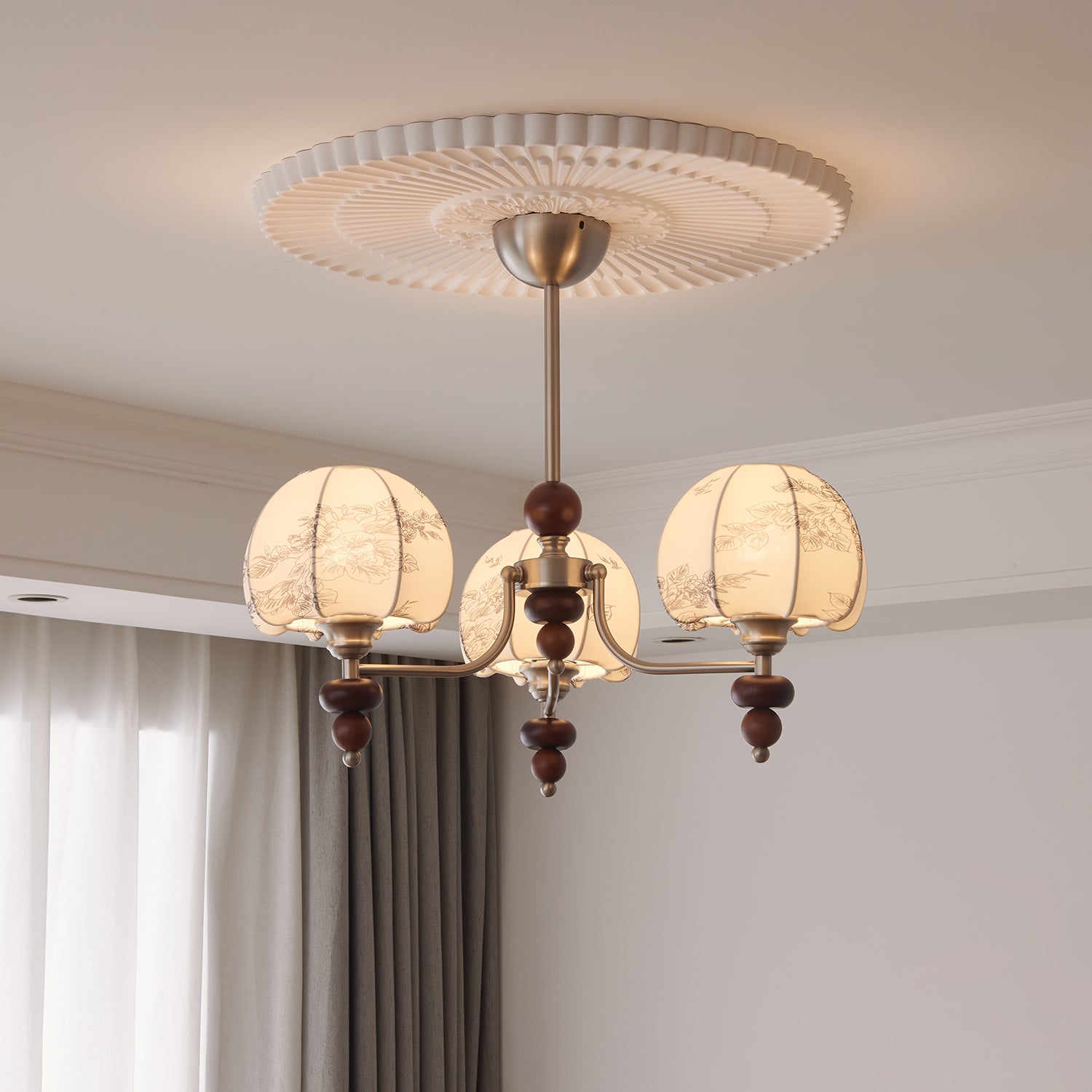 Comirisra Premium Traditionell Blütenblatt Stoff Holz Kronleuchter-Letslighting