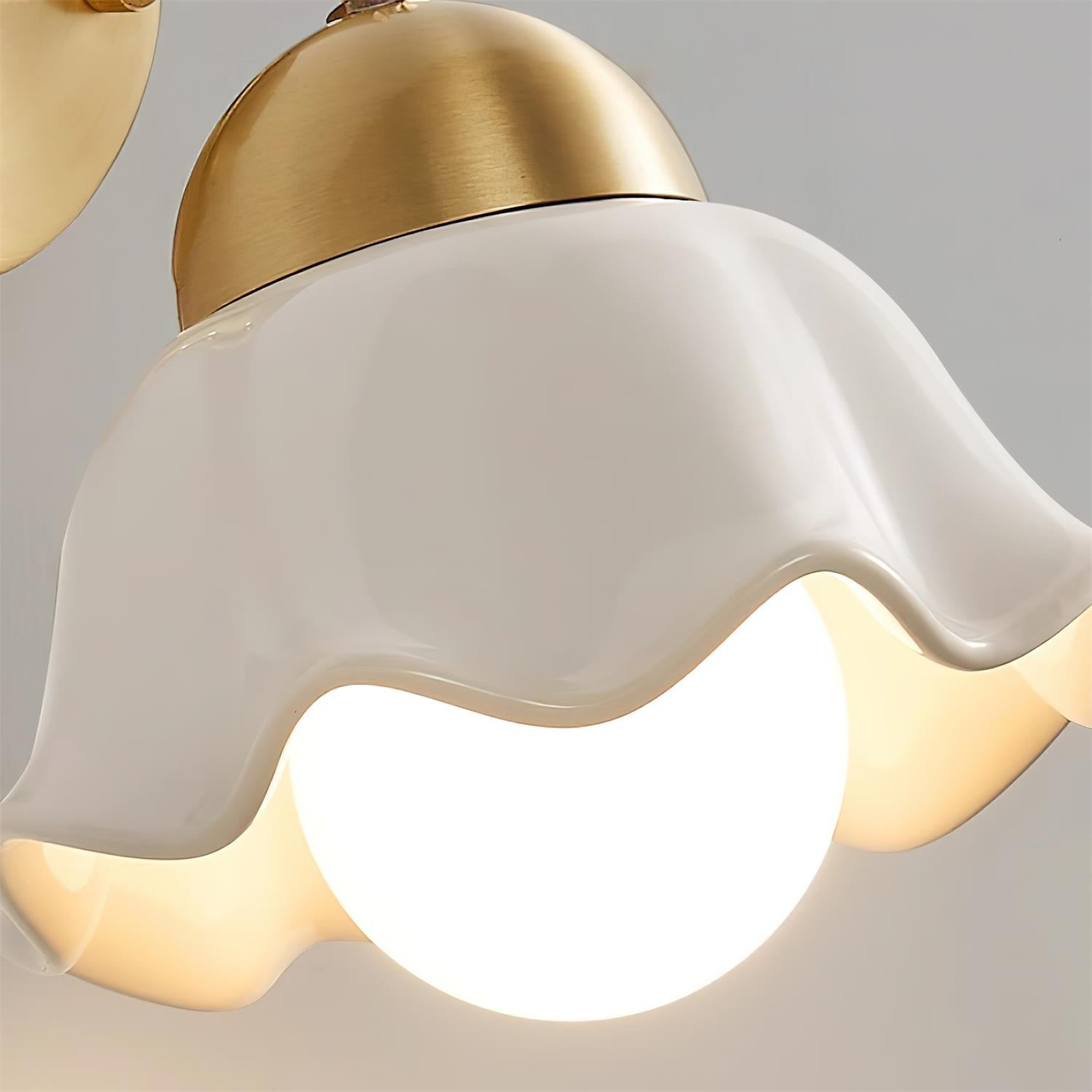 Sage Moderne Wandleuchte aus Messing und Keramik-Letslighting