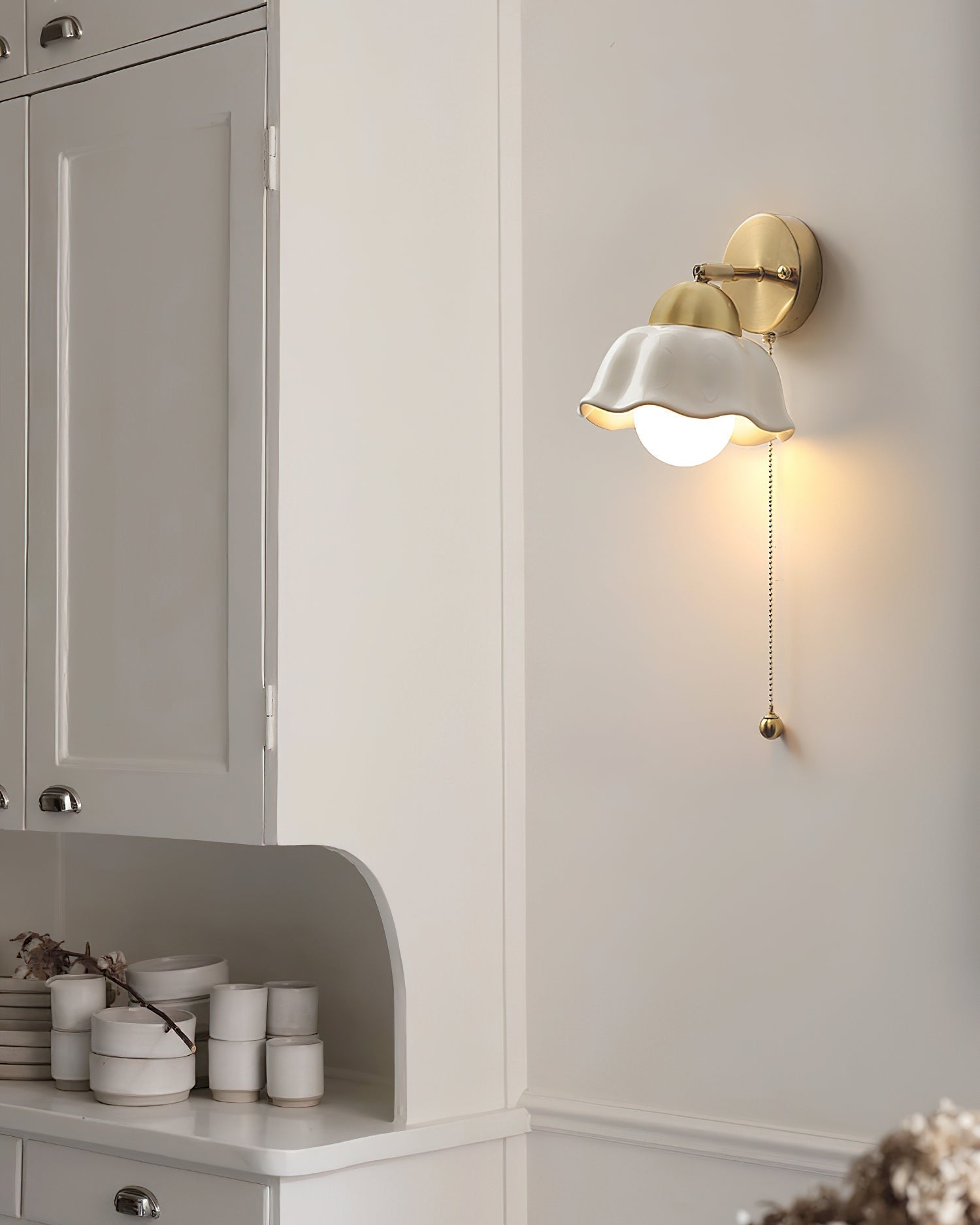 Sage Moderne Wandleuchte aus Messing und Keramik-Letslighting