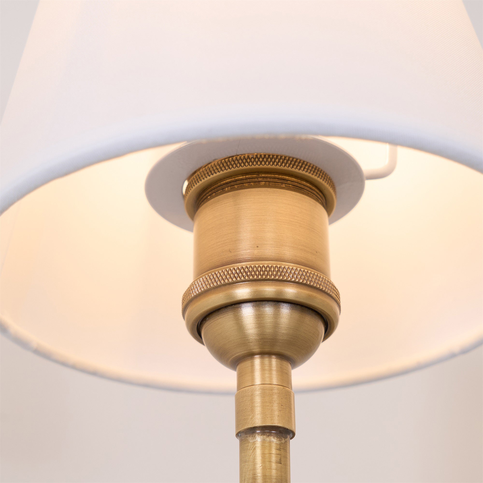 Olvaror Industrielle Vintage-Wandleuchte aus Stoff-Letslighting