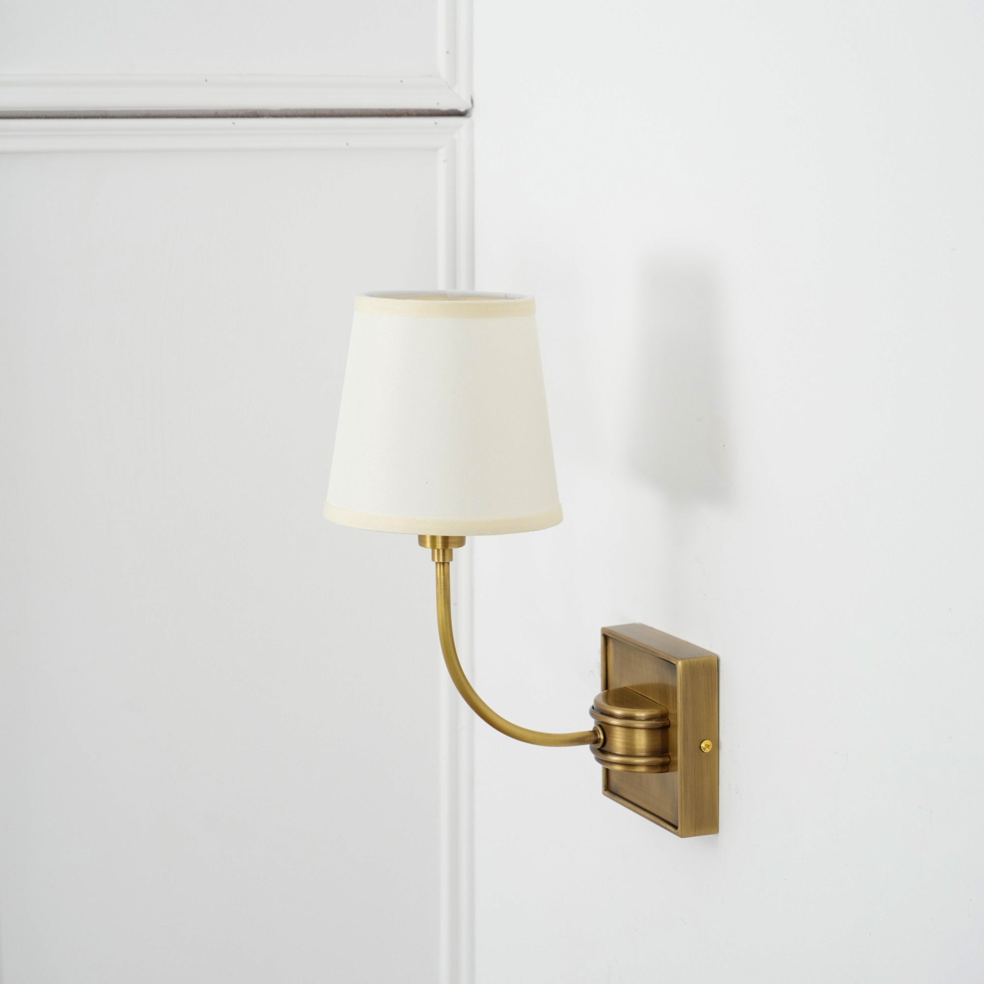 Olvaror Industrielle Vintage-Wandleuchte aus Stoff-Letslighting