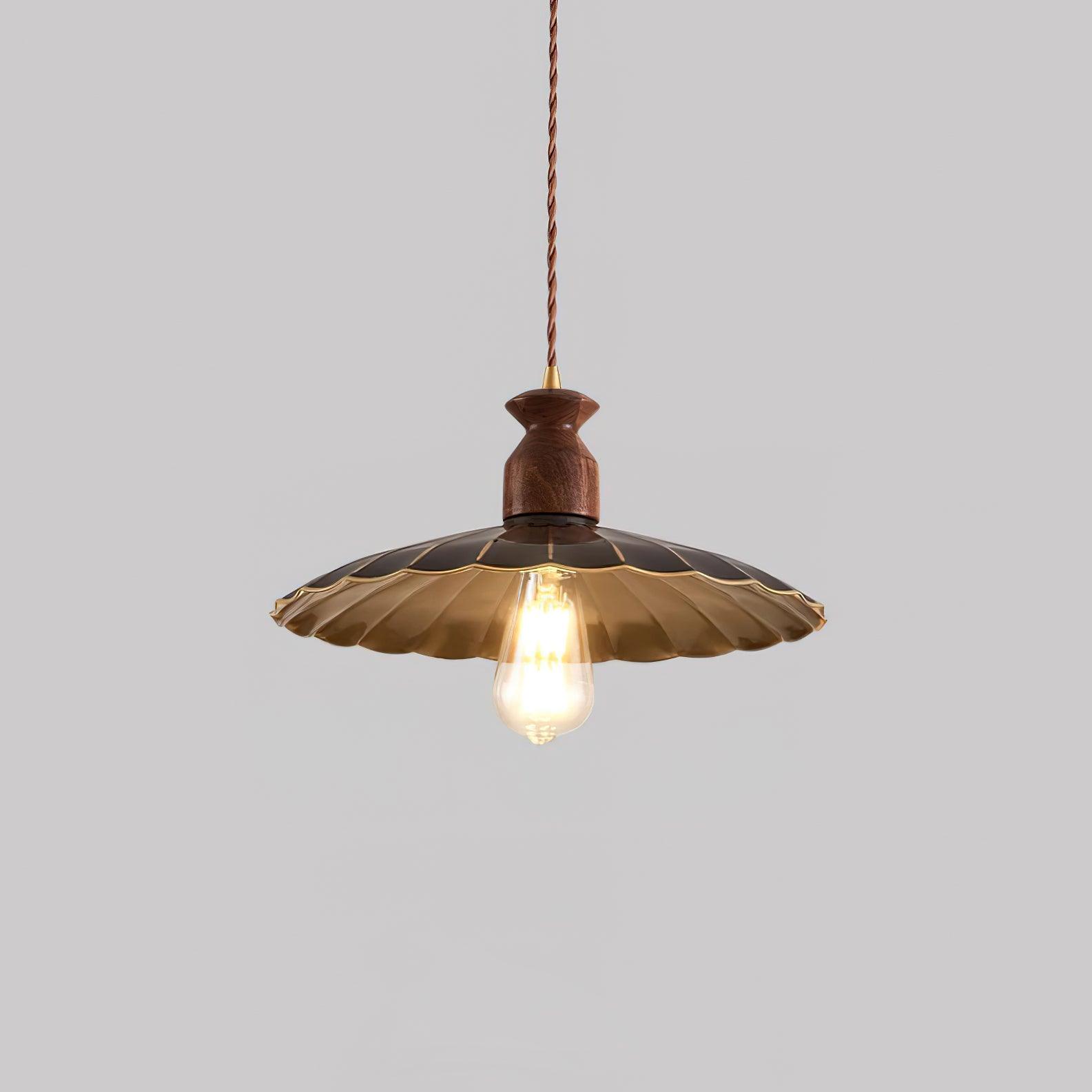 Pendelleuchte Gesäumter Messingschirm Vintage-Letslighting