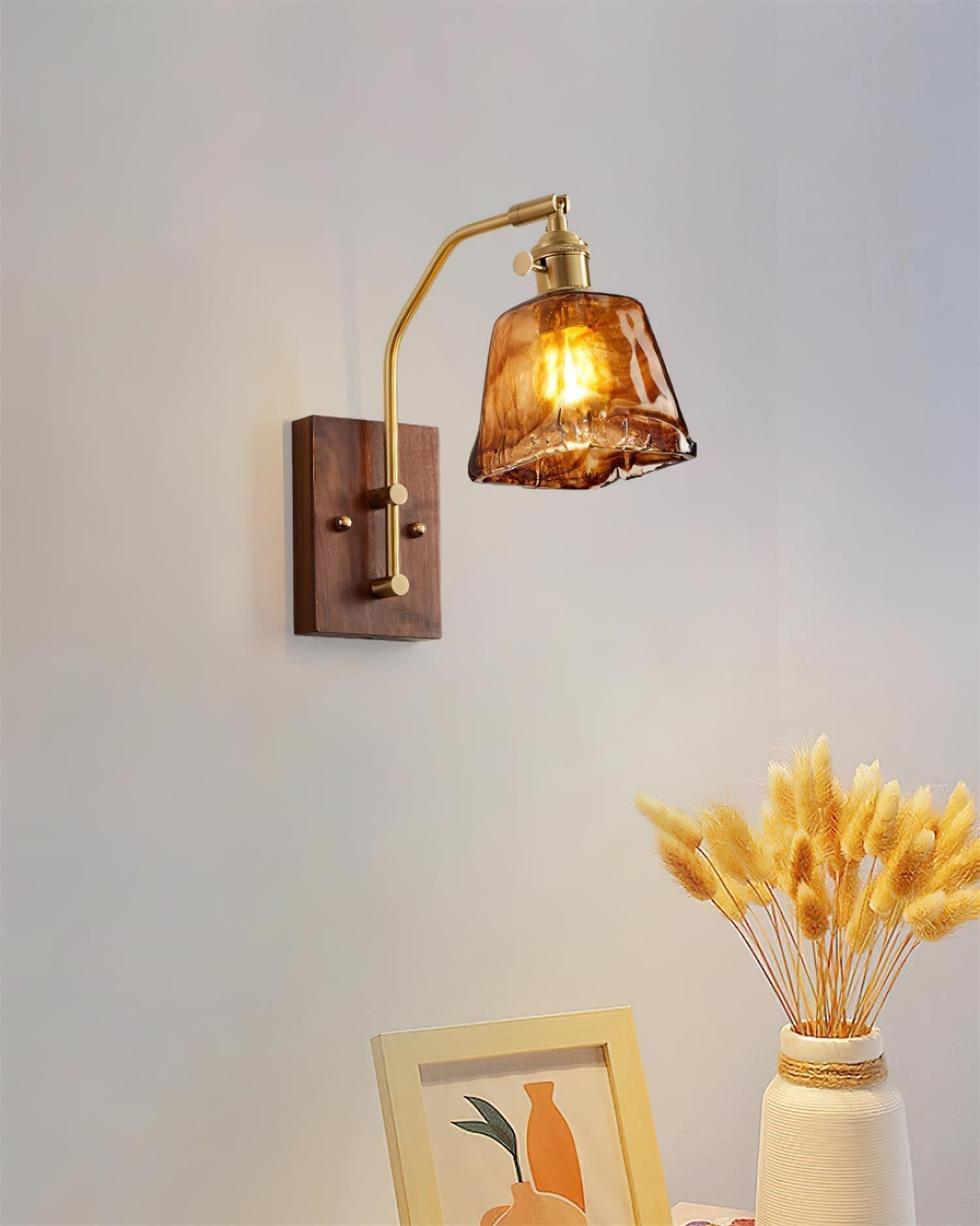 Royal Vintage Wandleuchte aus Messing und Glas-Letslighting