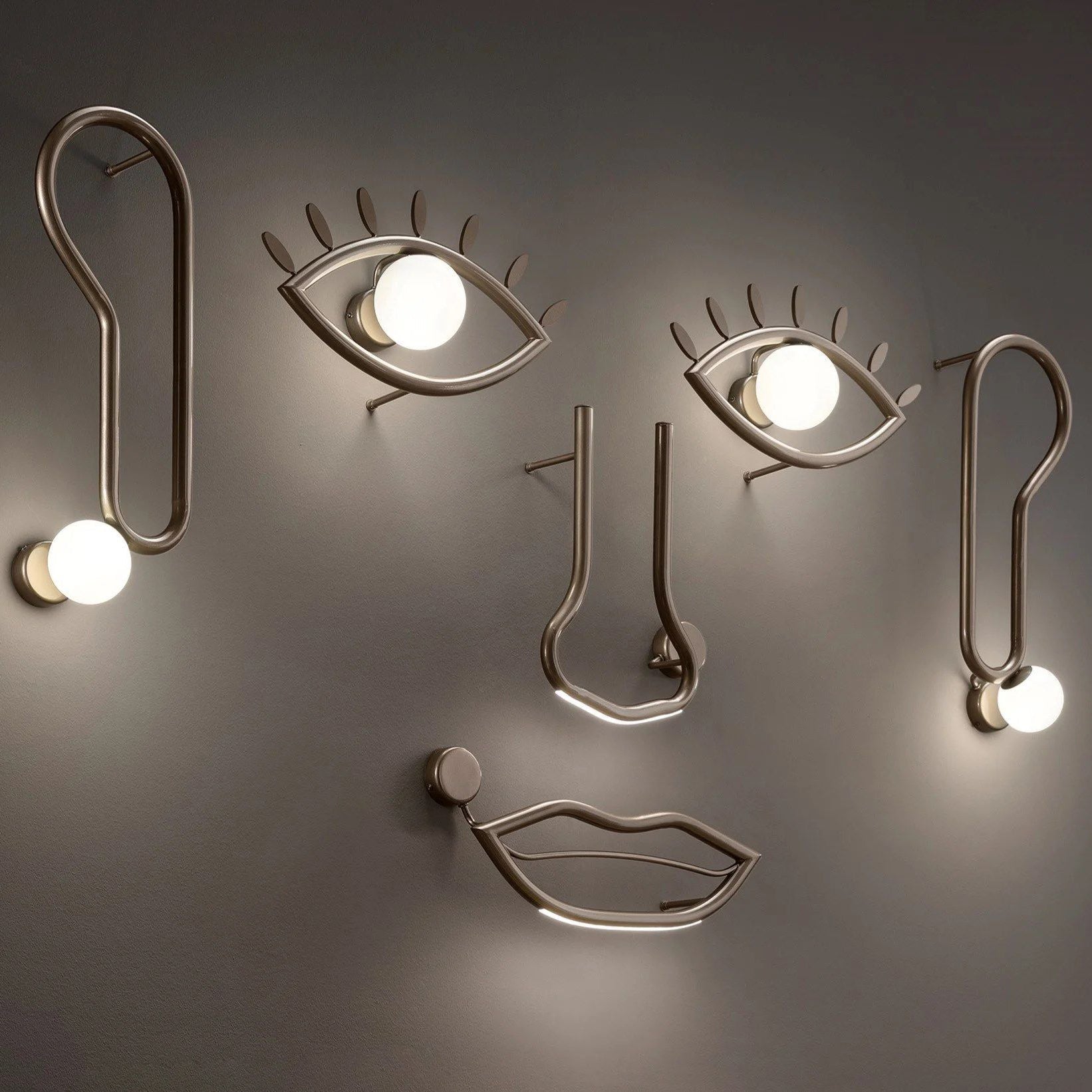 Oldore Wandleuchte aus Messing und Glas-Letslighting