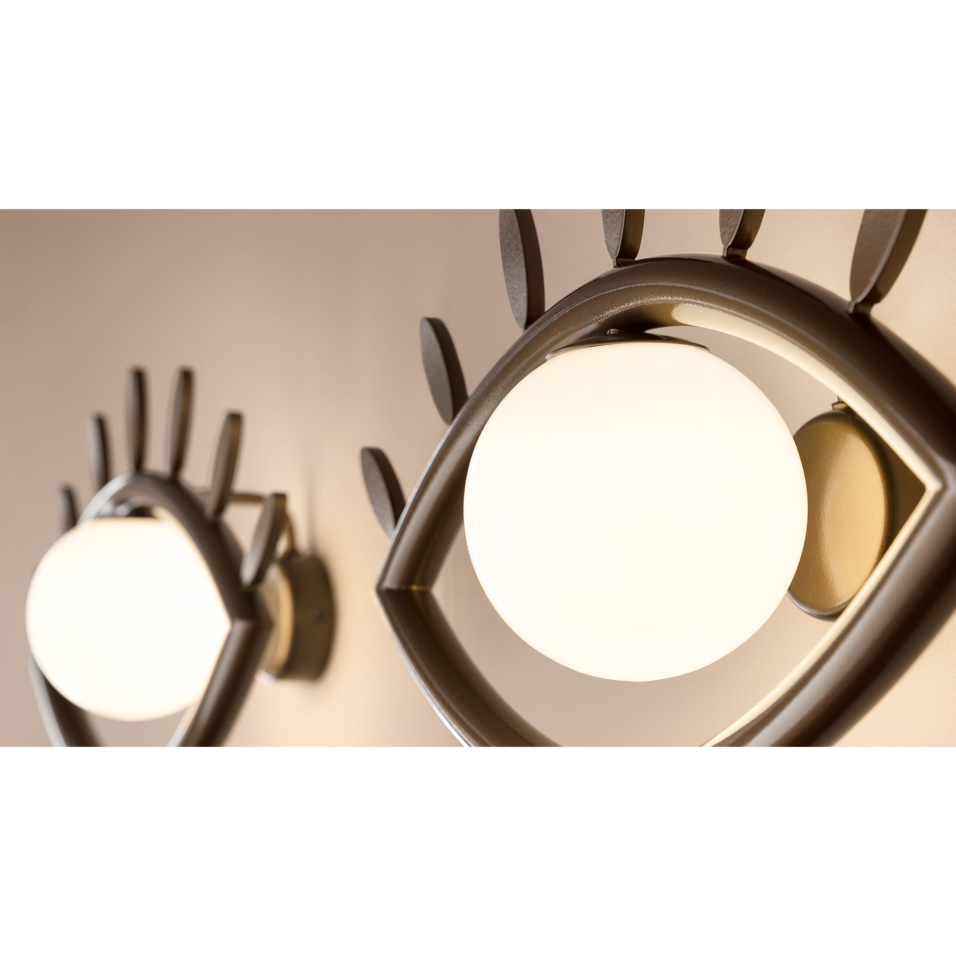 Oldore Wandleuchte aus Messing und Glas-Letslighting