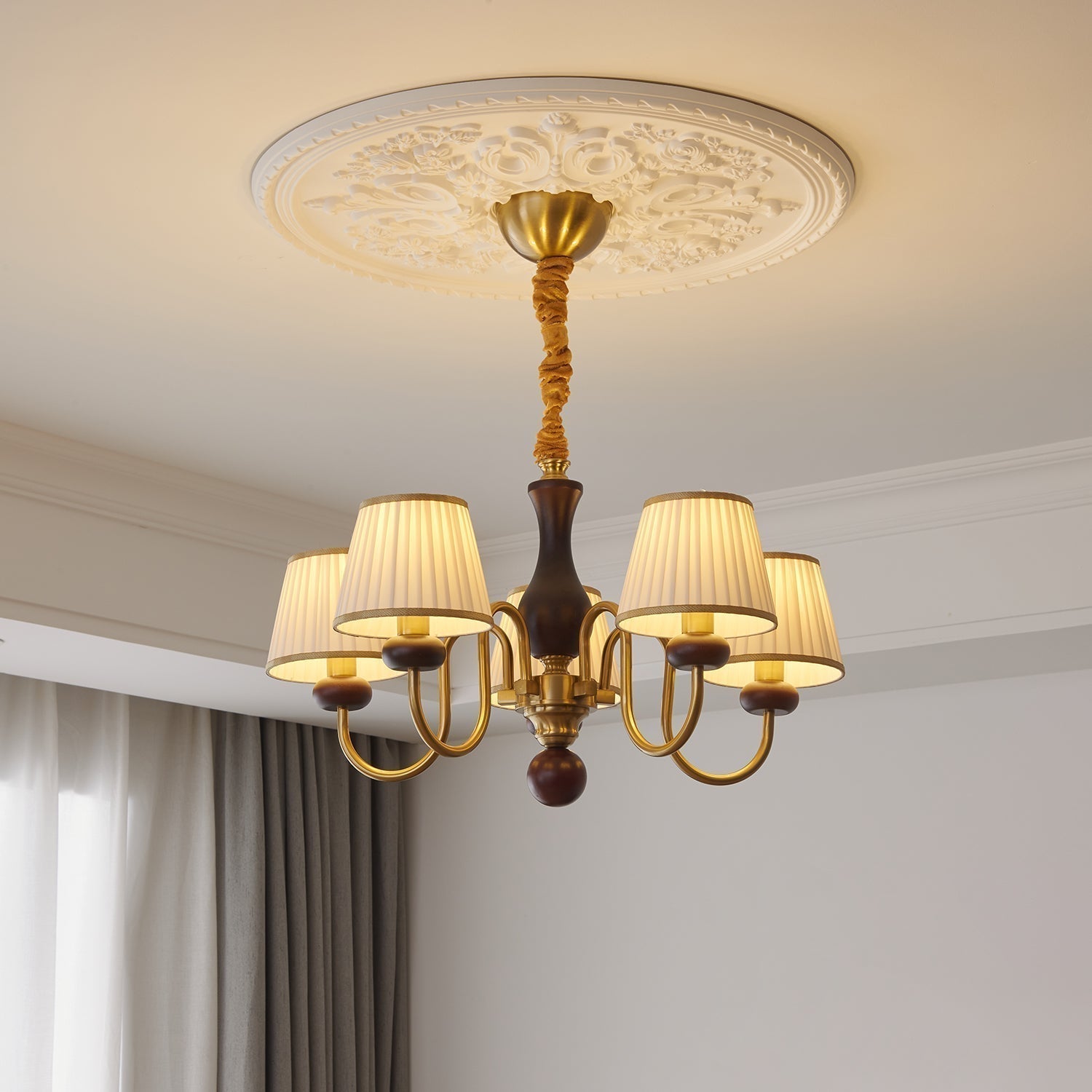 Erthaos Traditionelle Eleganz Falten Stoff Holz Kronleuchter-Letslighting