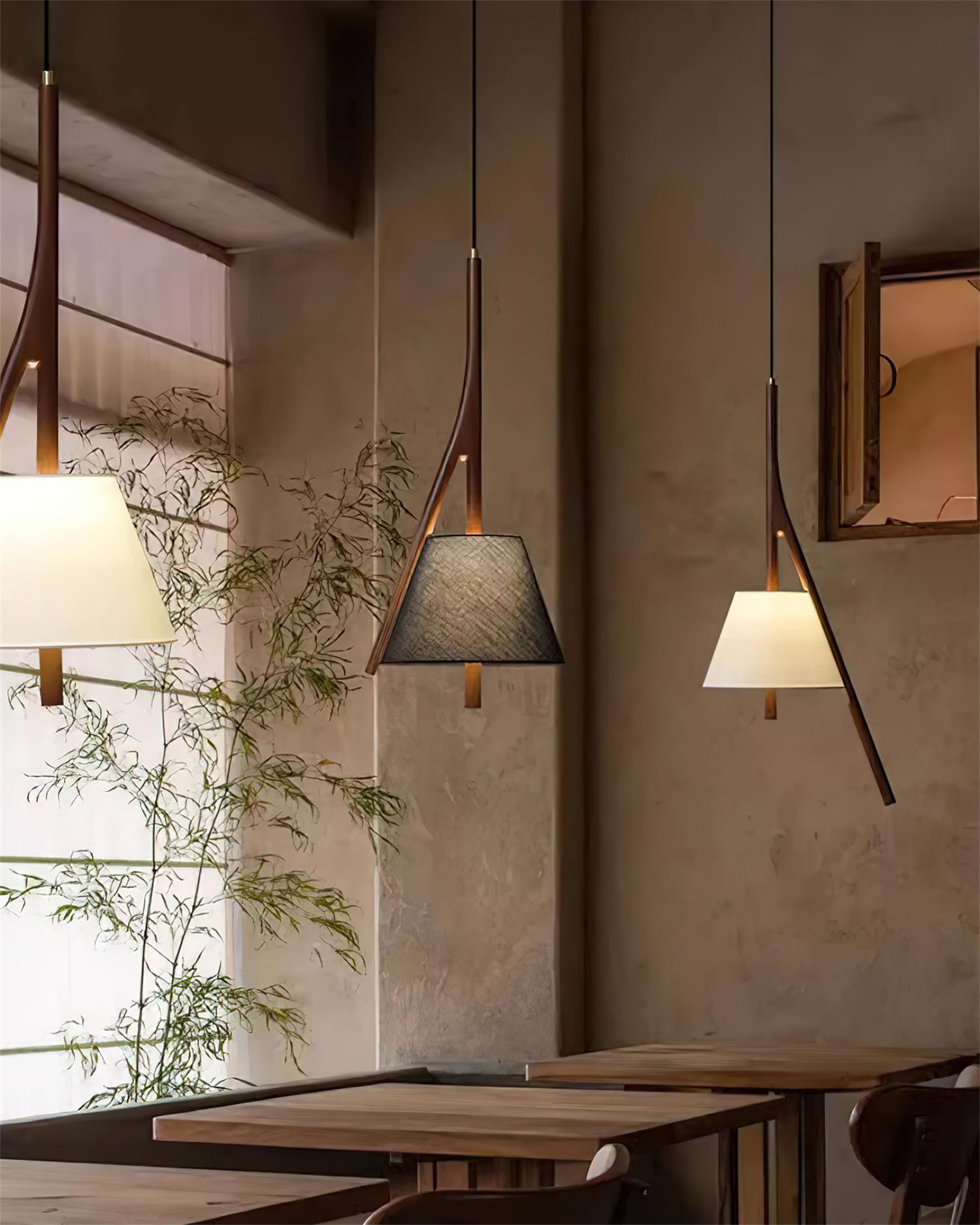 Zovenarae Dreieckige Pendelleuchte aus Holz-Letslighting