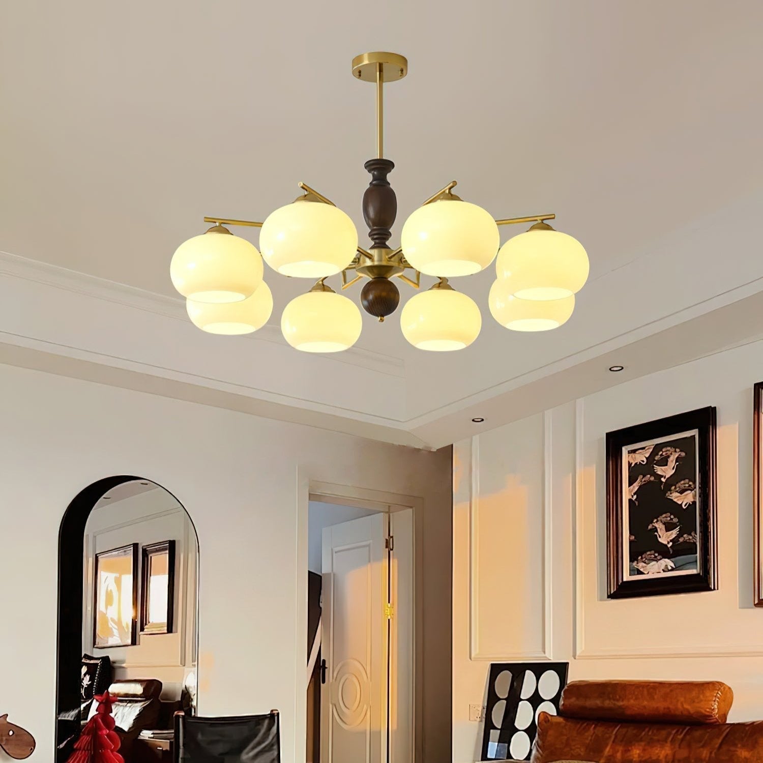 Aurora Kronleuchter Walnuss Beige Orb-Letslighting