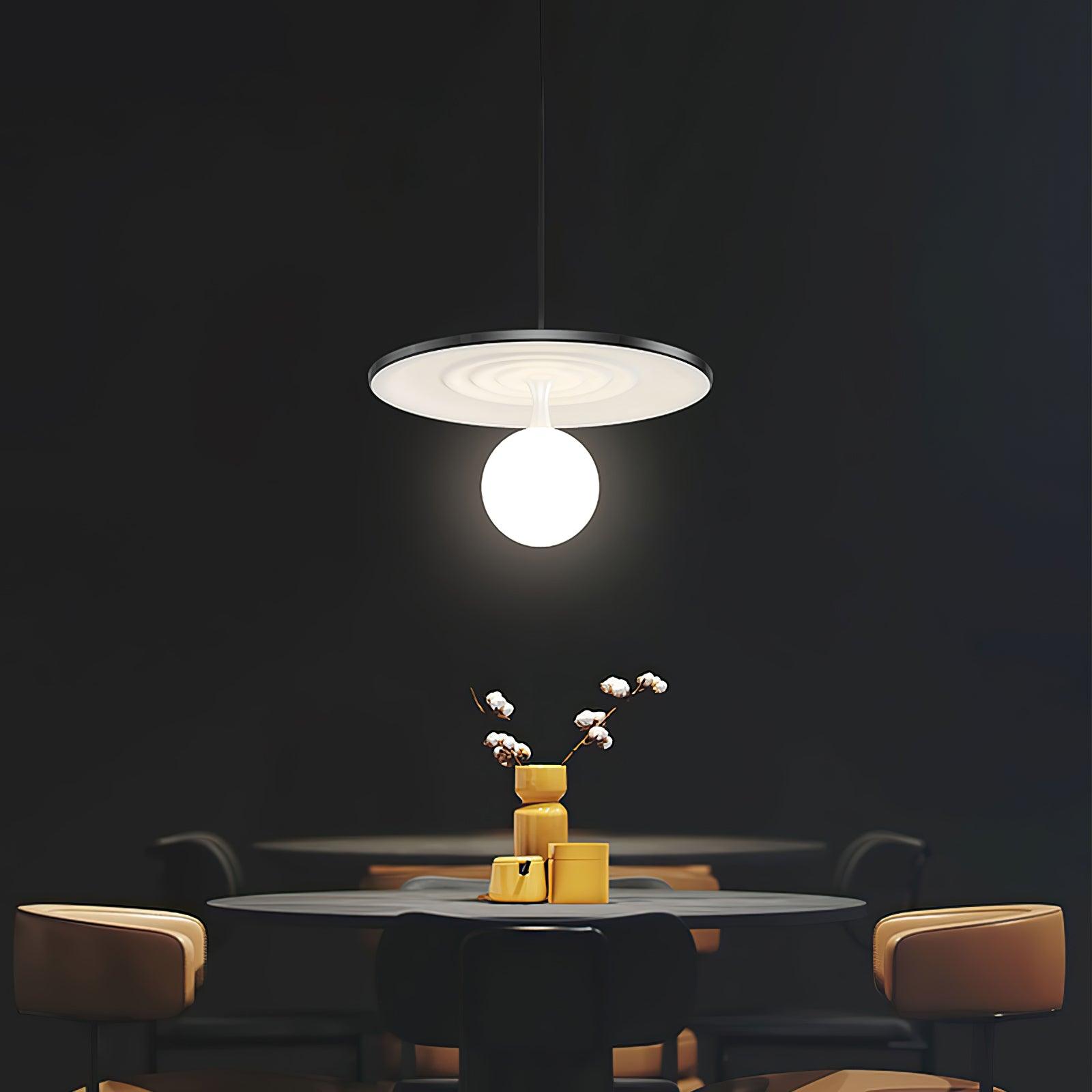 Leila Minimalistische Pendelleuchte aus Metall-Letslighting