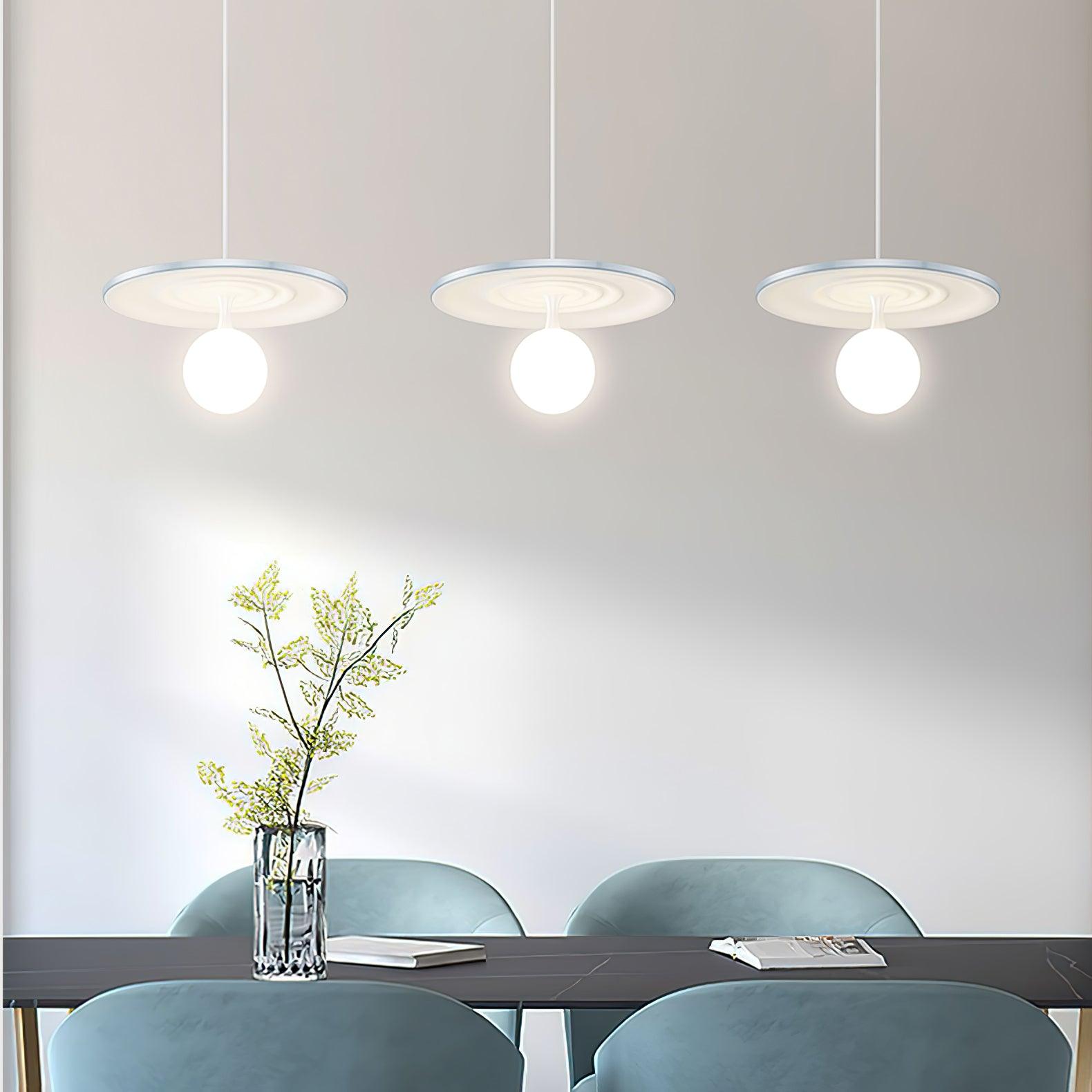 Leila Minimalistische Pendelleuchte aus Metall-Letslighting