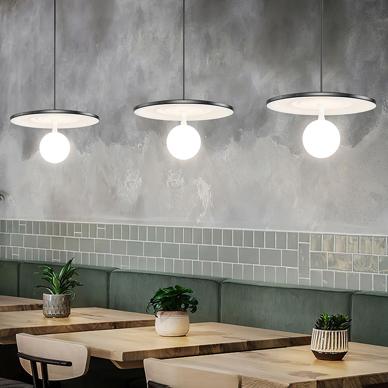 Leila Minimalistische Pendelleuchte aus Metall-Letslighting