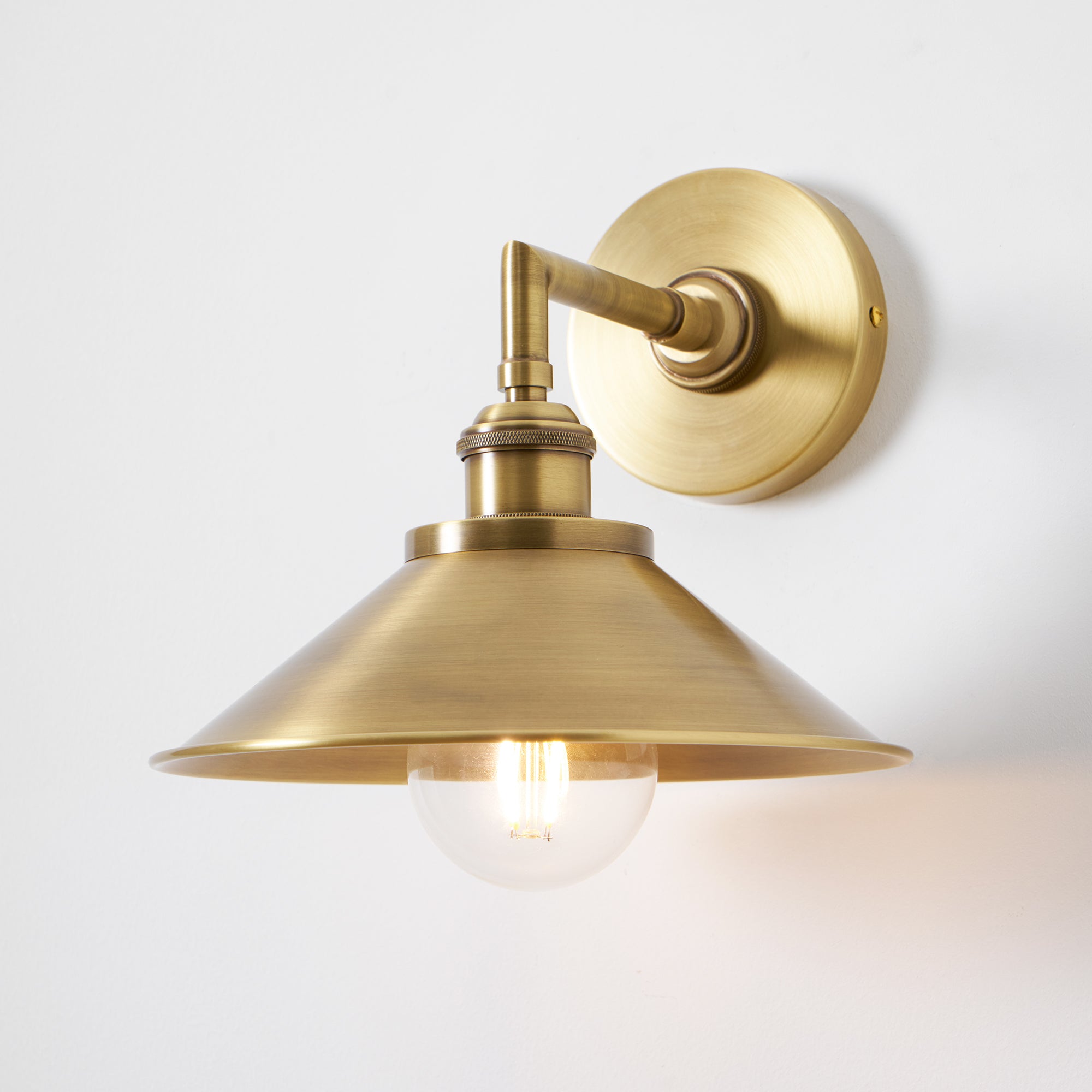 Osile Moderne Wandleuchte aus Messing-Letslighting