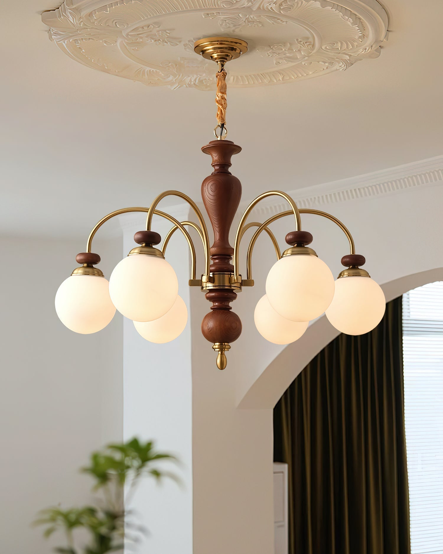Solara Kronleuchter Klassisch Holz Messing-Letslighting