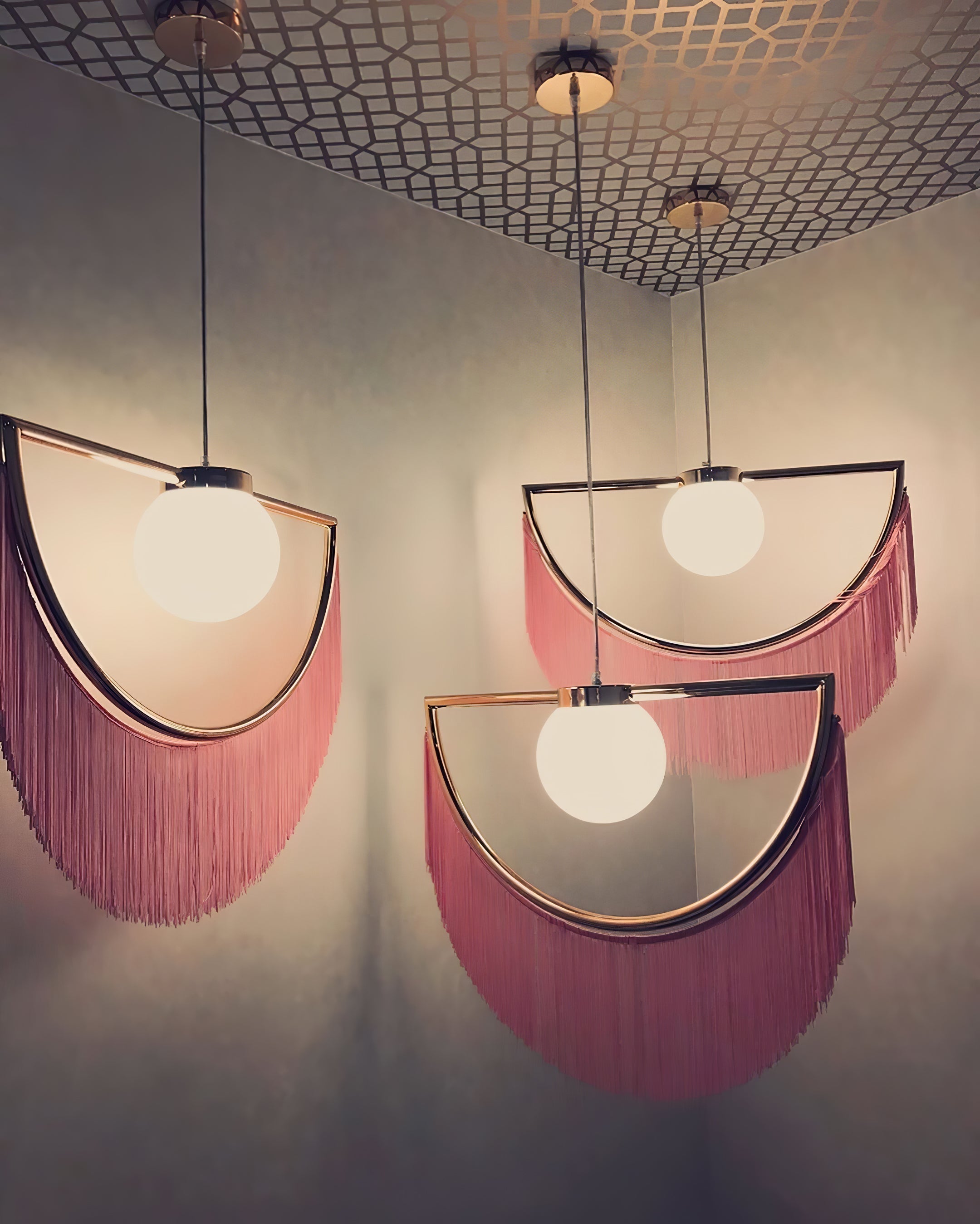 Solara Pendelleuchte Stoff Fransen Globus Retro Boho-Letslighting