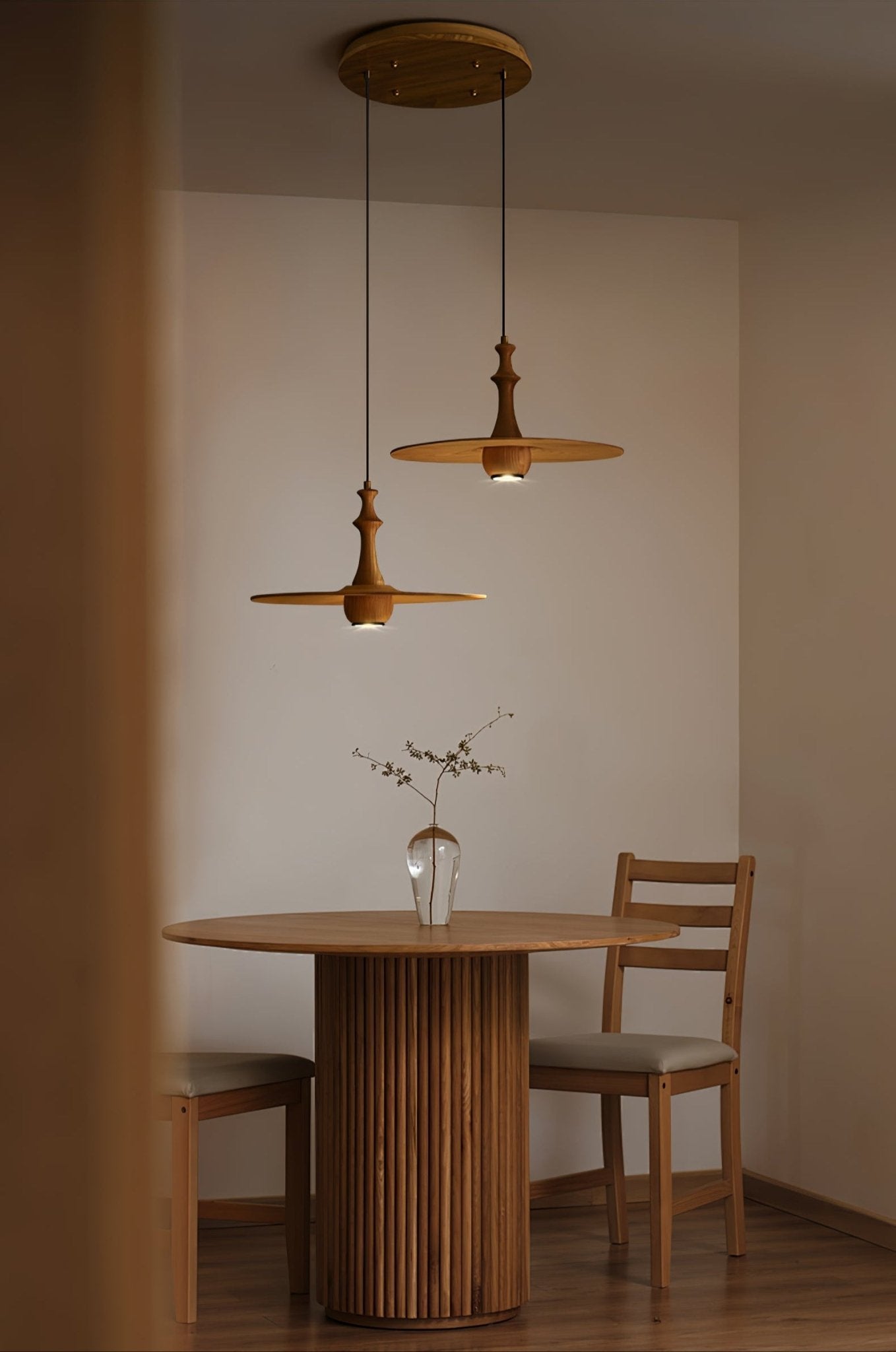 Spindle Pendelleuchte Spin aus Holz-Letslighting