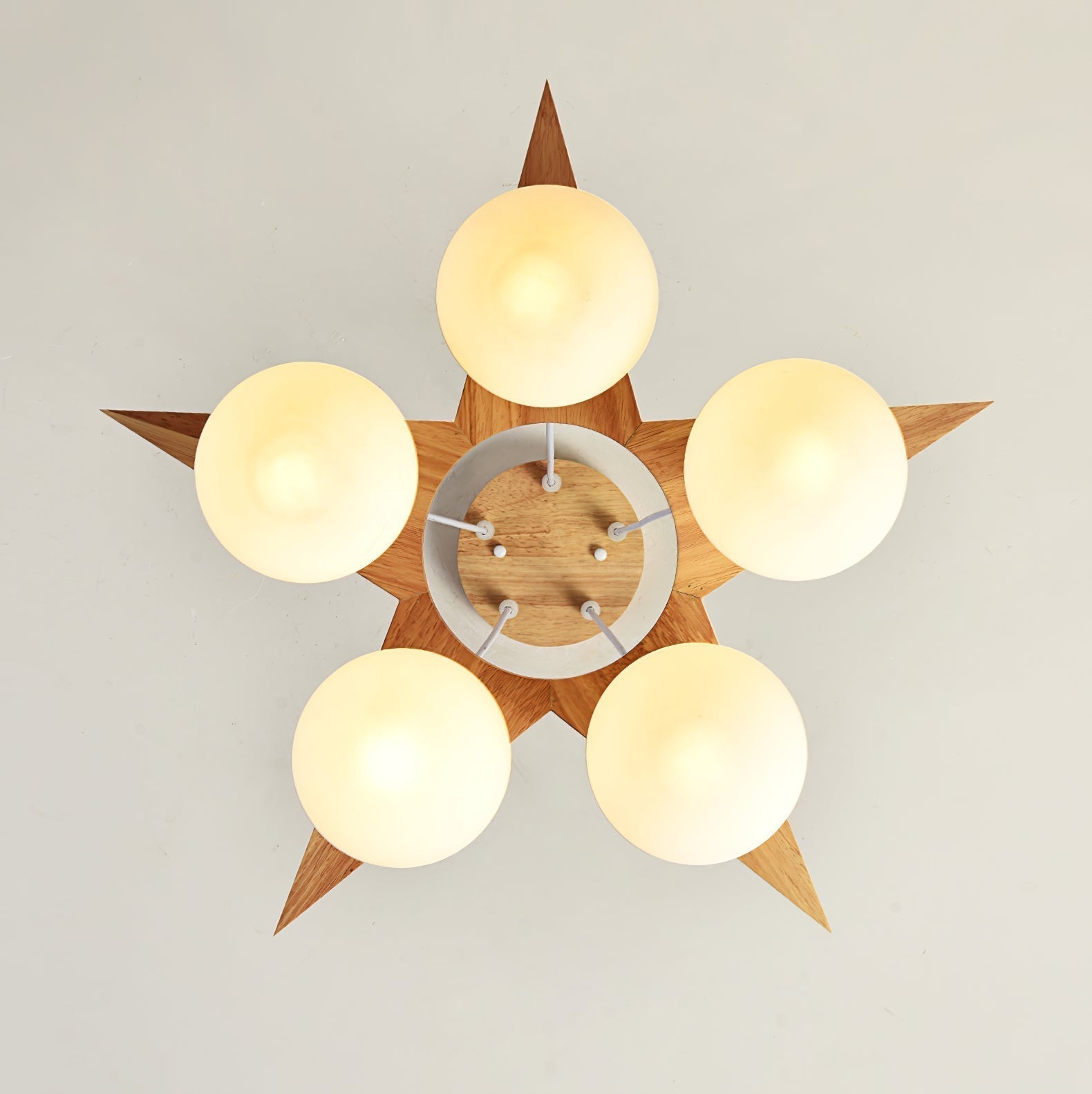 Zothaus Stern-Glas-Holz-Kronleuchter-Letslighting