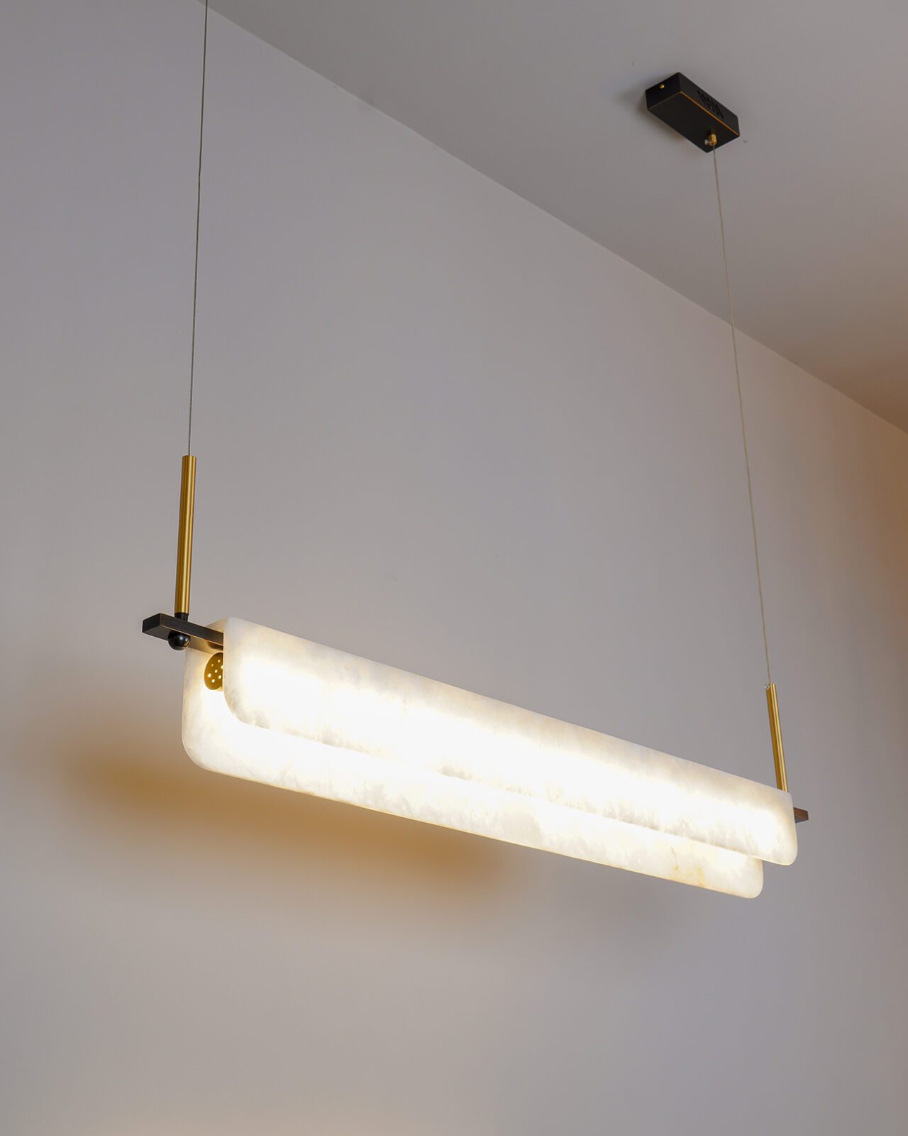 Eshaisra Modern Minimalist Metal Alabaster Pendant Light - Letslighting