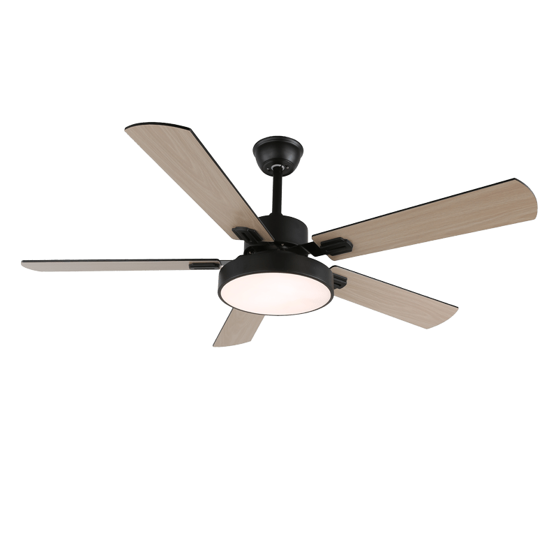 Aerilux Moderner Deckenventilator mit Holzoptik und Beleuchtung, der seine Mehrgeschwindigkeitsfunktion demonstriert.