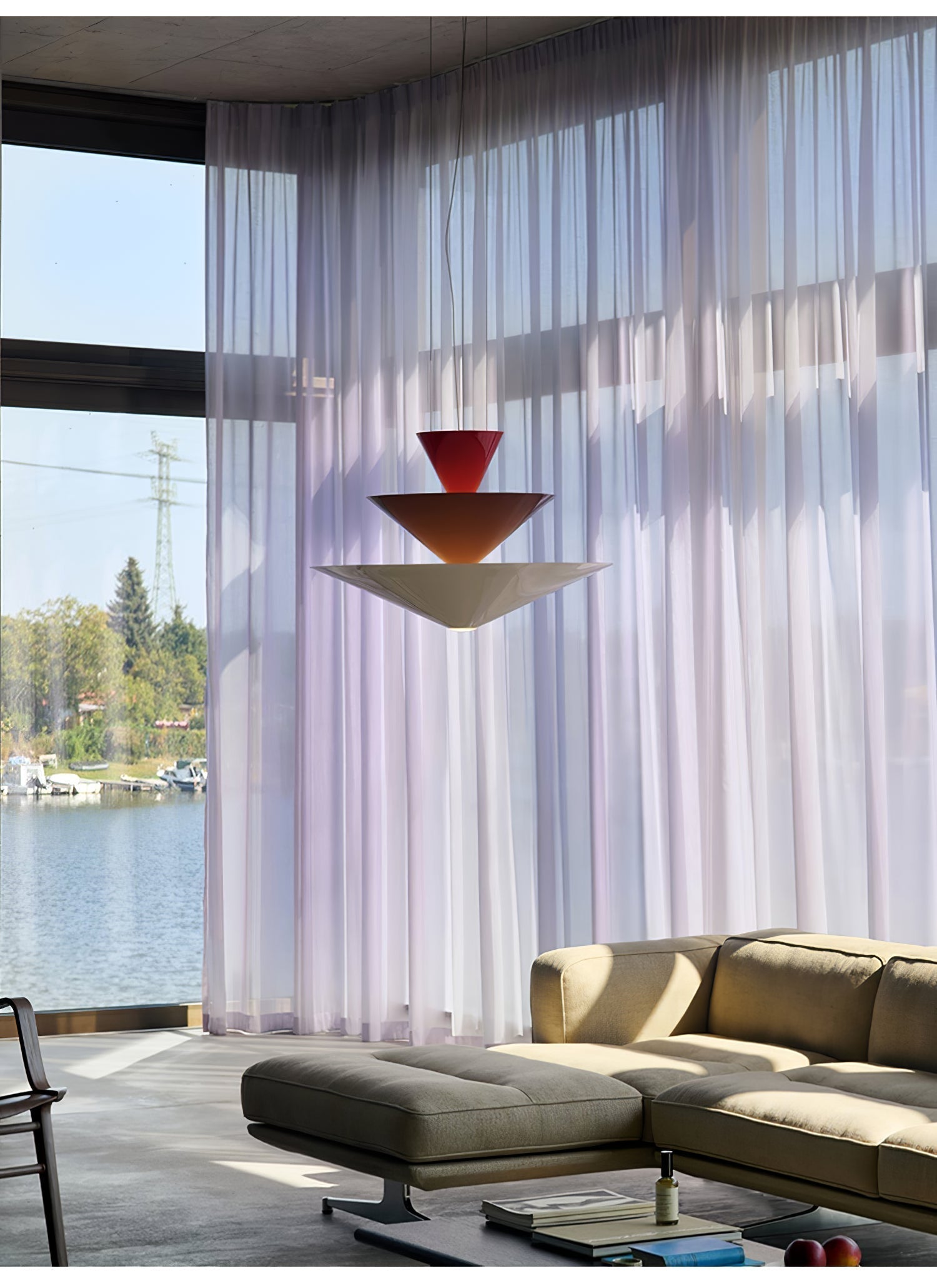 Pyramia Gestufte Pendelleuchte mit Farbblock-Letslighting