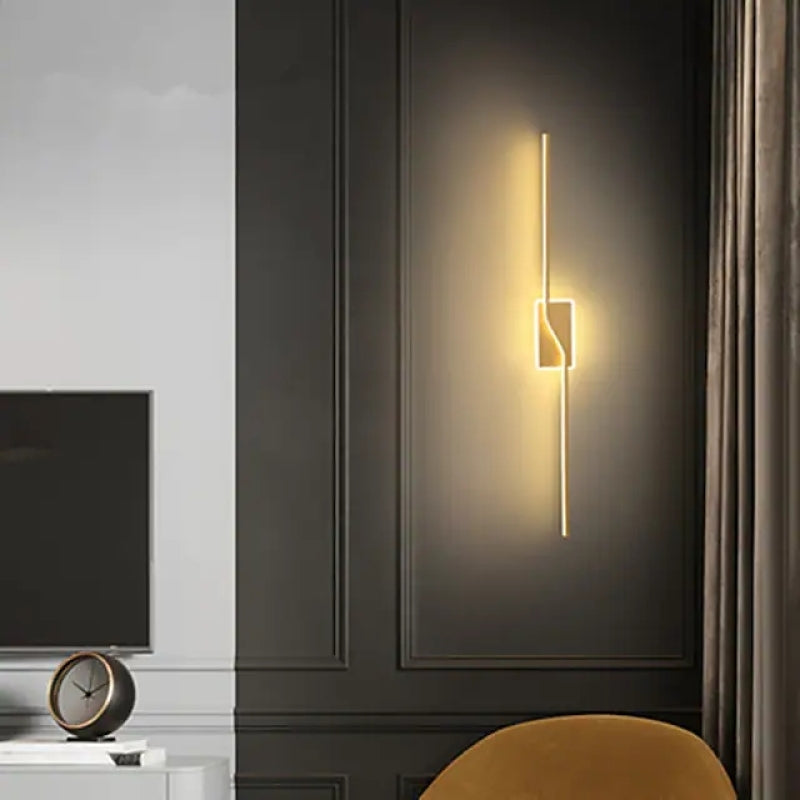 Arisha Minimalistische Linear LED Wandleuchte Schwarz/Gold Schlafzimmer Metall