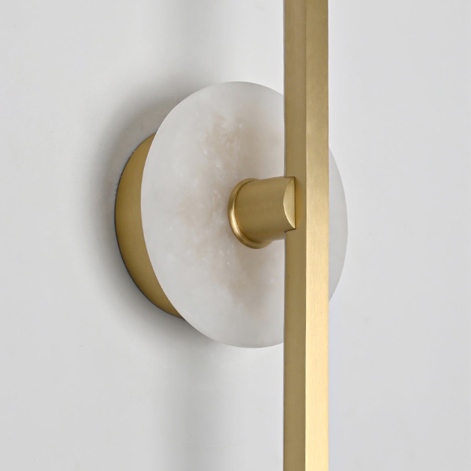 Elmarir Linear Alabaster Wall Light - Neutralighting