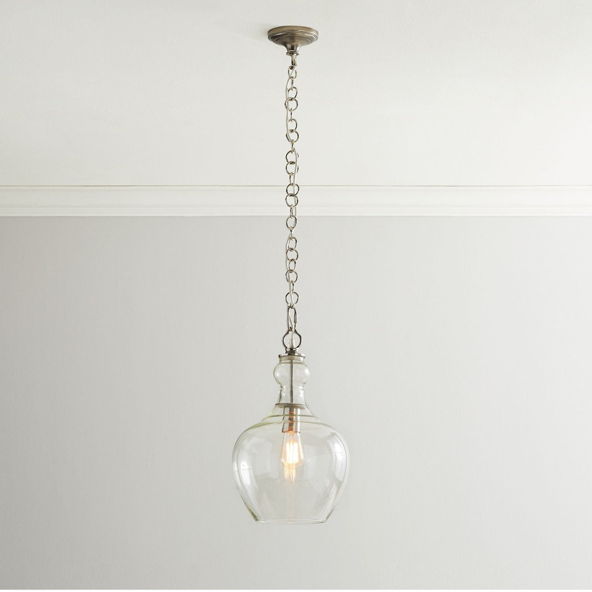 Lawson Glas-Pendelleuchte – Recyceltes und Milchglas mit Bronze-Akzent