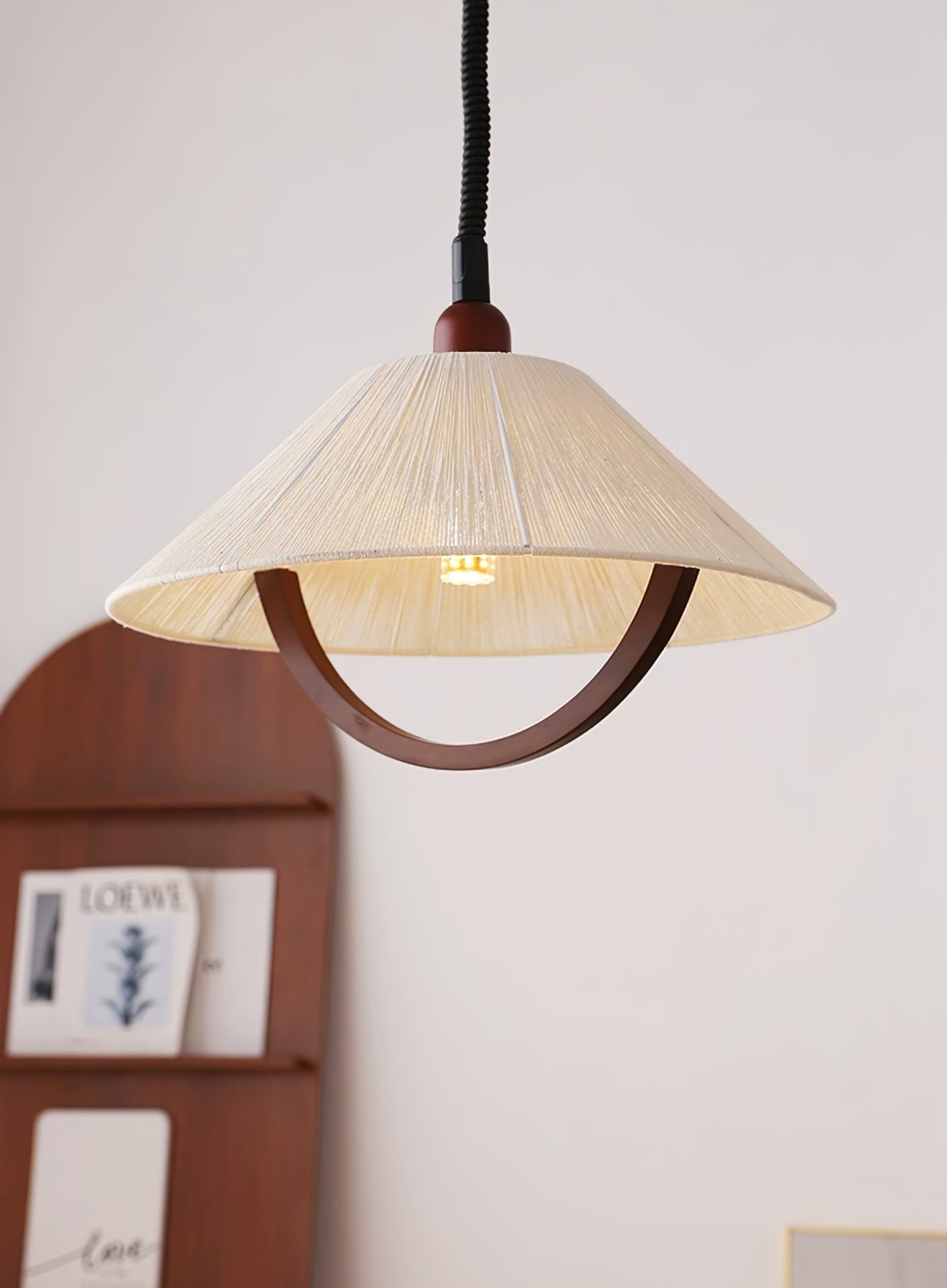 Eleanor Minimalistische Pendelleuchte aus Holz und Stoff-Letslighting