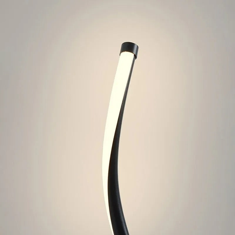 Arisha Modern Linear LED Stehlampe Schwarz/Weiß Wohn/Schlafzimmer Metall&Acryl